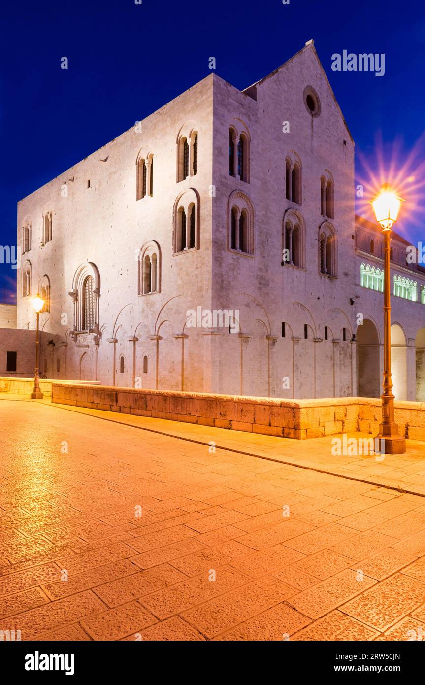 Lavori a est e a nord della Cattedrale di San Nicola, chiesa di pellegrinaggio con le reliquie di San Nicola, inizio della costruzione Foto Stock