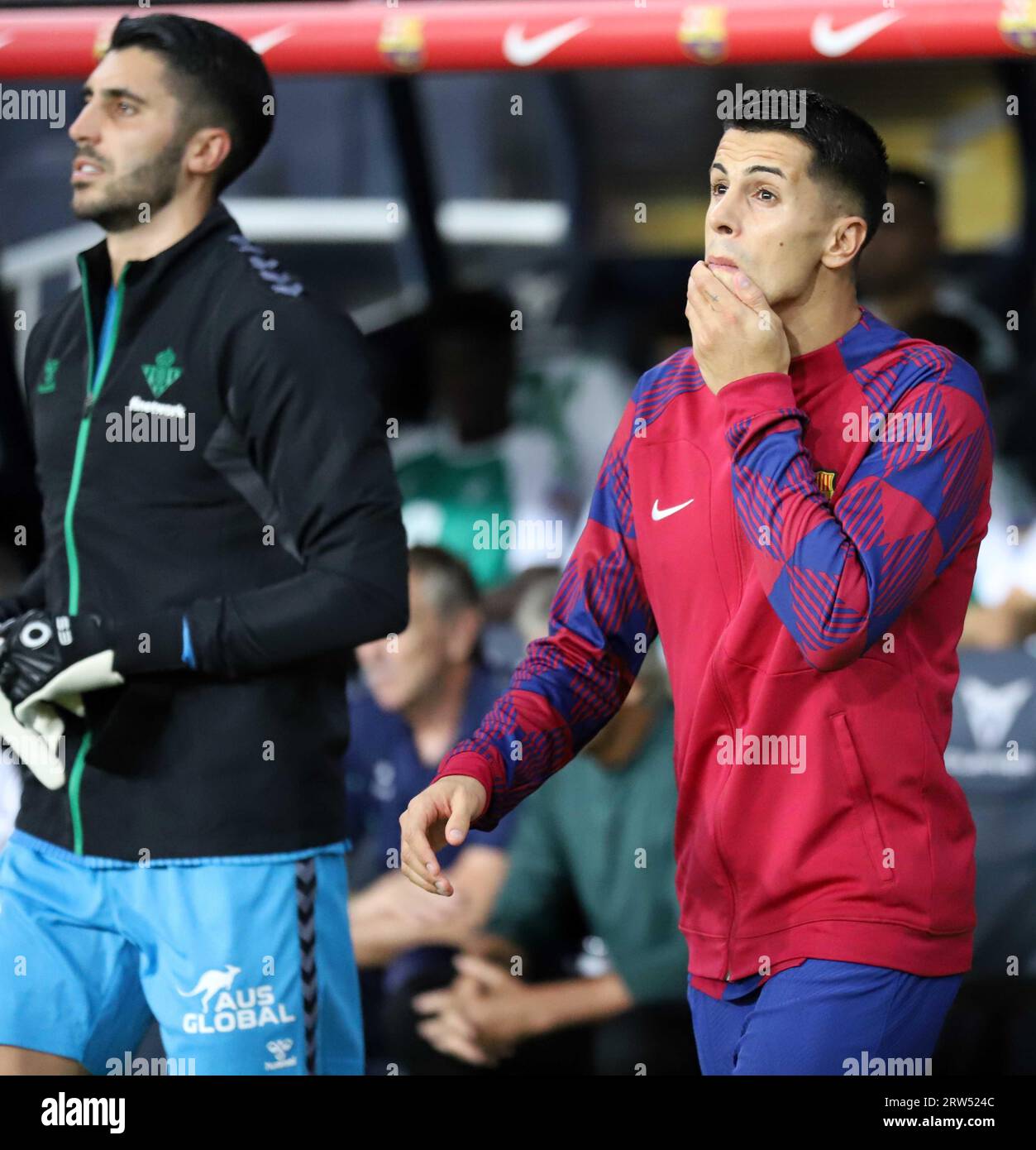 Sabadell, Barcellona, Spagna. 16 settembre 2023. Barcellona Spagna 16.09.2023 Joao Cancelo (FC Barcelona) guarda durante la Liga EA Sports tra FC Barcelona e Real Betis all'Estadi Olimpic Lluis Companys il 16 settembre 2022 a Barcellona. (Immagine di credito: © Xavi Urgeles/ZUMA Press Wire) SOLO USO EDITORIALE! Non per USO commerciale! Crediti: ZUMA Press, Inc./Alamy Live News Foto Stock