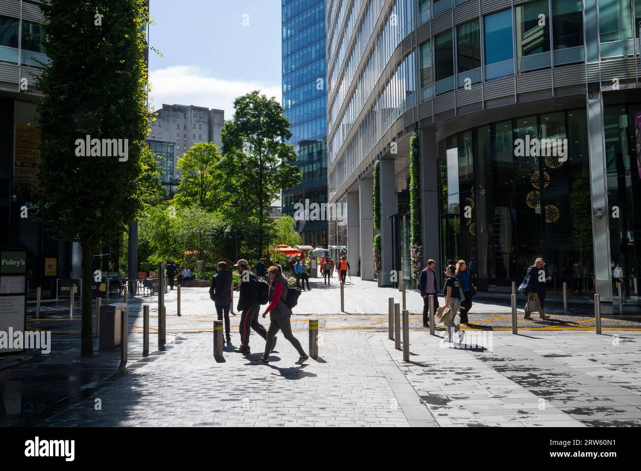 Il vivace e moderno quartiere di Spinningfields nella città di Manchester, Inghilterra Foto Stock