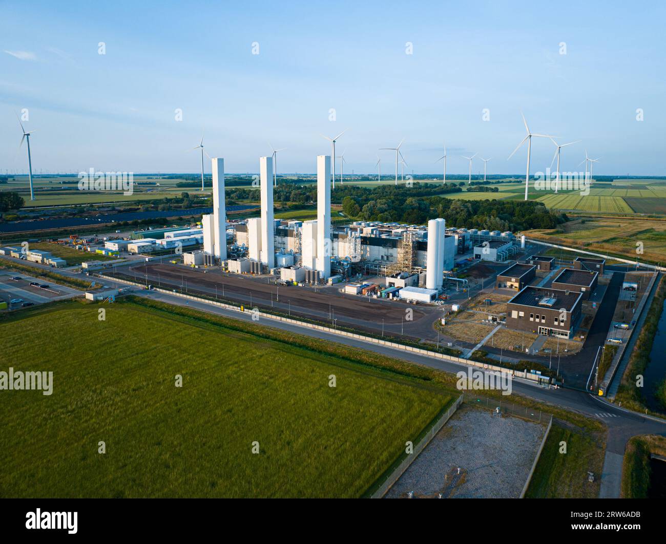 Installazione in fabbrica di azoto "stikstoffabriek Zuidbroek", industria olandese che produce gas di consumo Foto Stock