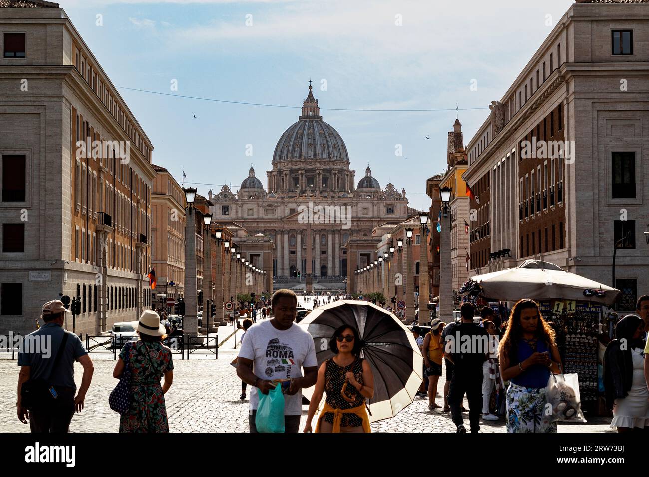 Vista frontale della città del vaticano in estate Foto Stock