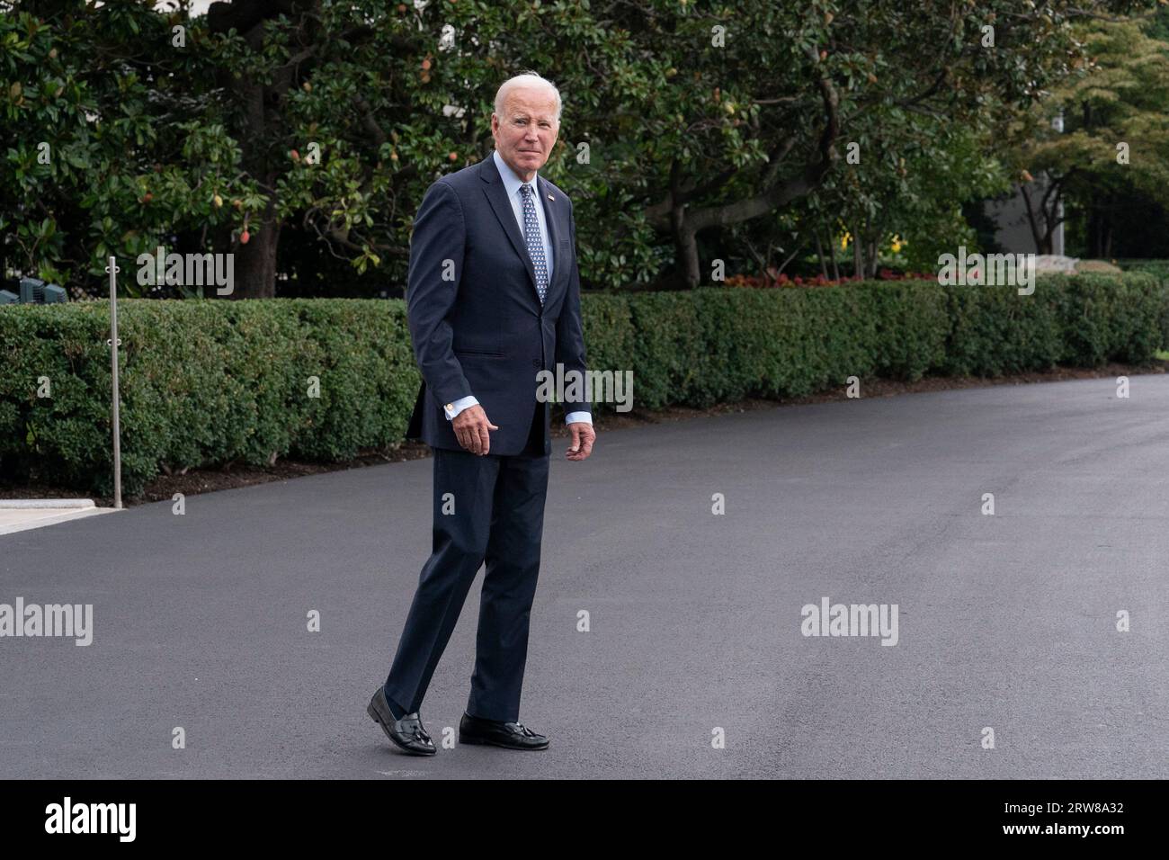 Washington, Stati Uniti. 17 settembre 2023. Il presidente degli Stati Uniti Joe Biden lascia la Casa Bianca a Washington, DC si dirige a New York per partecipare all'Assemblea generale delle Nazioni Unite, il 17 settembre 2023. Credito: Chris Kleponis/Pool/ABACAPRESS.COM credito: Abaca Press/Alamy Live News Foto Stock