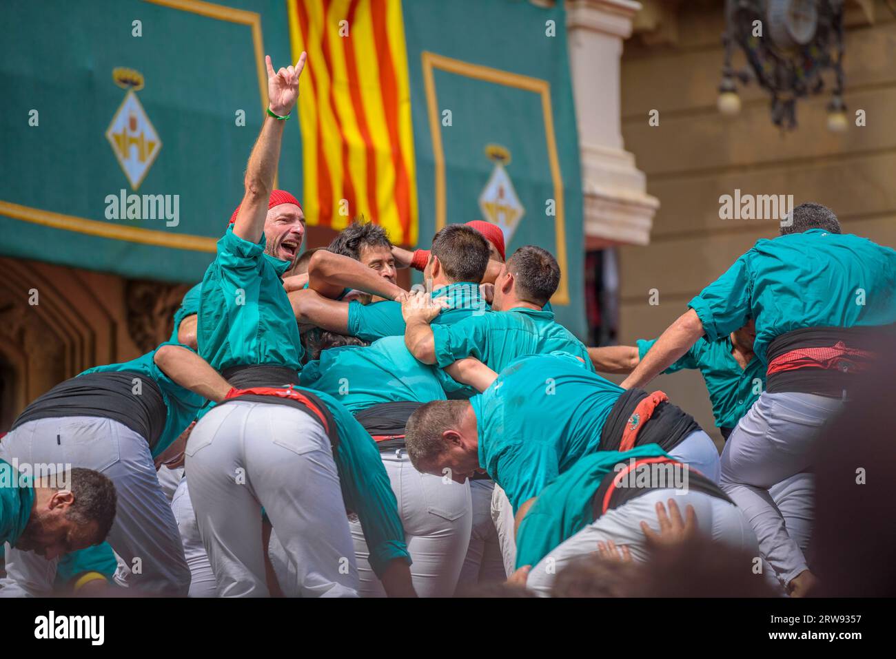 Castells (torri umane) nel giorno di Sant Fèlix del 2022. Il festival principale di Vilafranca del Penedès (Barcellona, Catalogna, Spagna) Foto Stock