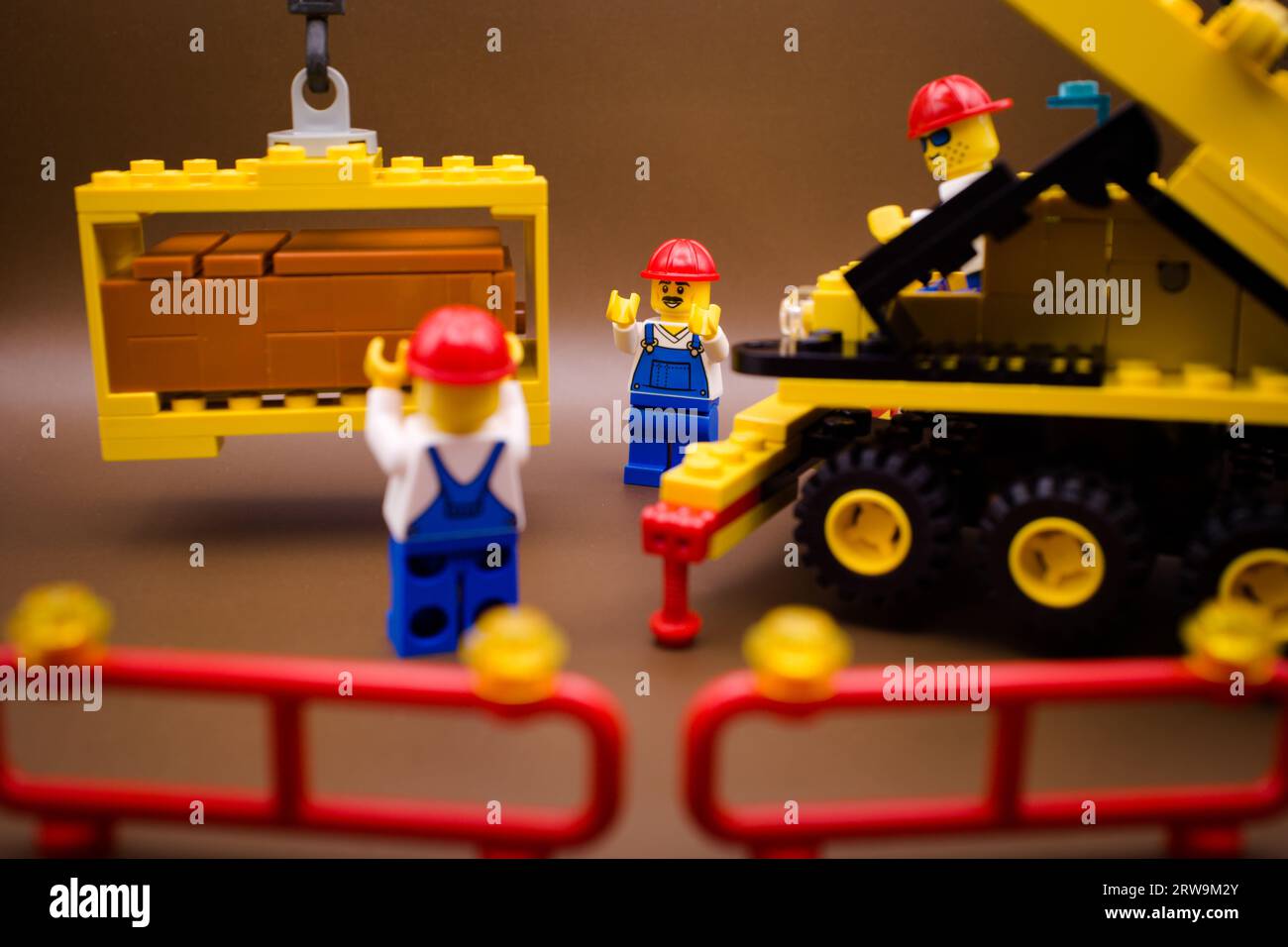 Azienda di trasloco che gestisce cose enormi Foto Stock