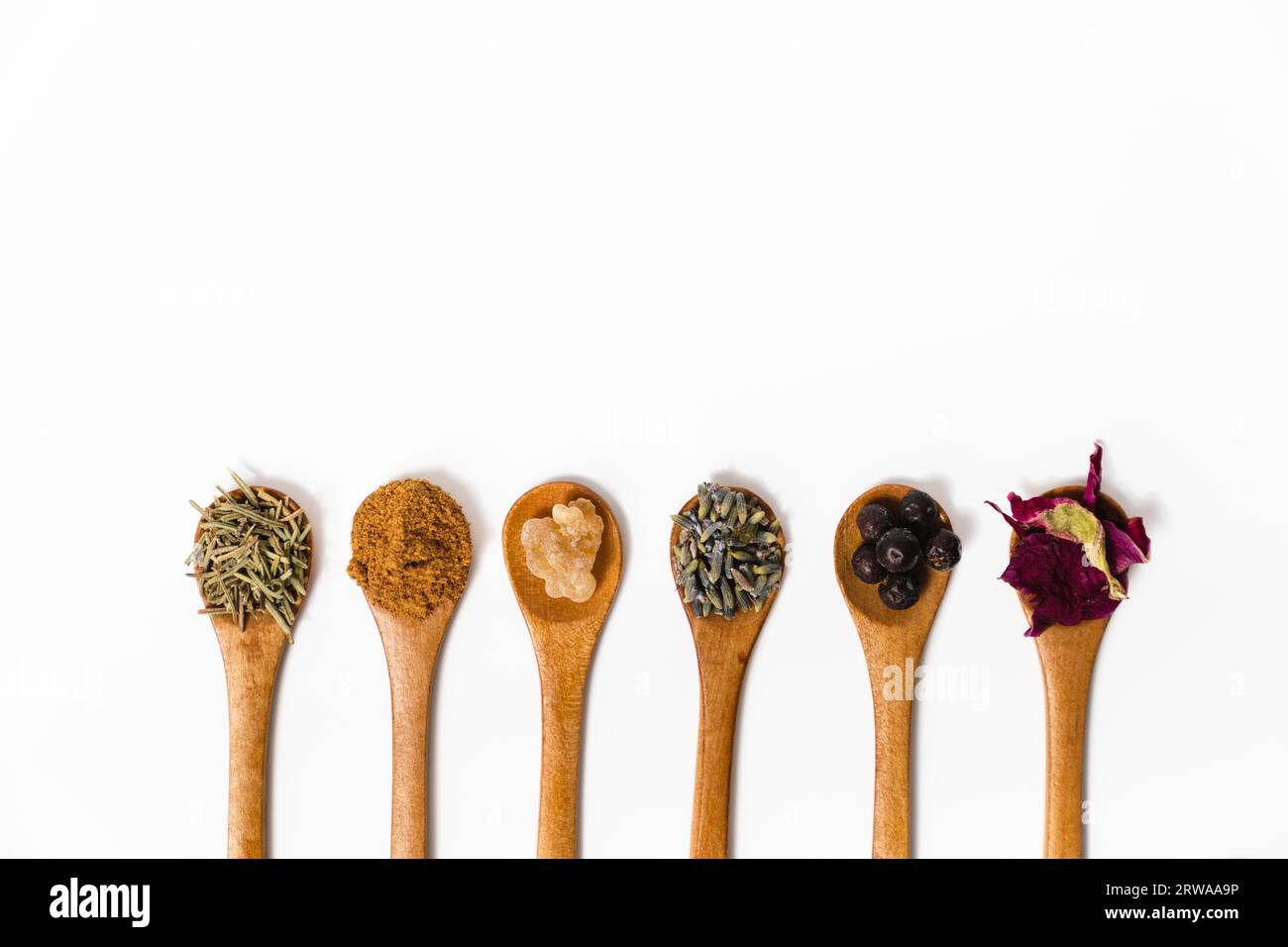 Cucchiaini di ingredienti naturali non tossici per la cura della pelle Foto Stock Cucchiaini di ingredienti naturali non tossici per la cura della pelle Foto Stock