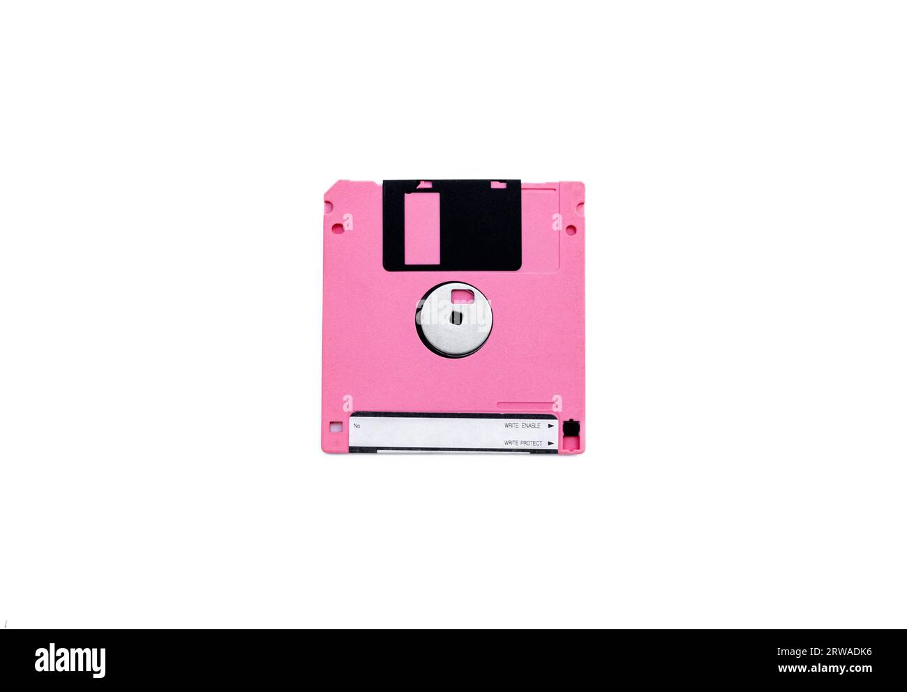 Un disco floppy isolato su sfondo bianco. Dopo alcune modifiche. Foto Stock