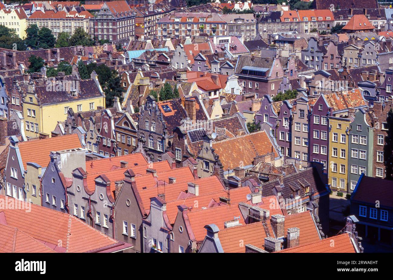 Polonia, panoramica del centro di Danzica con le case progettate dagli architetti olandesi del XIX secolo. Foto Stock