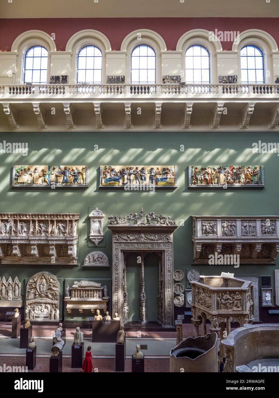Cast Courts, sala 46b, The Weston Cast Court, copie di famose opere d'arte provenienti da tutto il mondo, V&A Museum, Londra, Inghilterra, Regno Unito, GB. Foto Stock