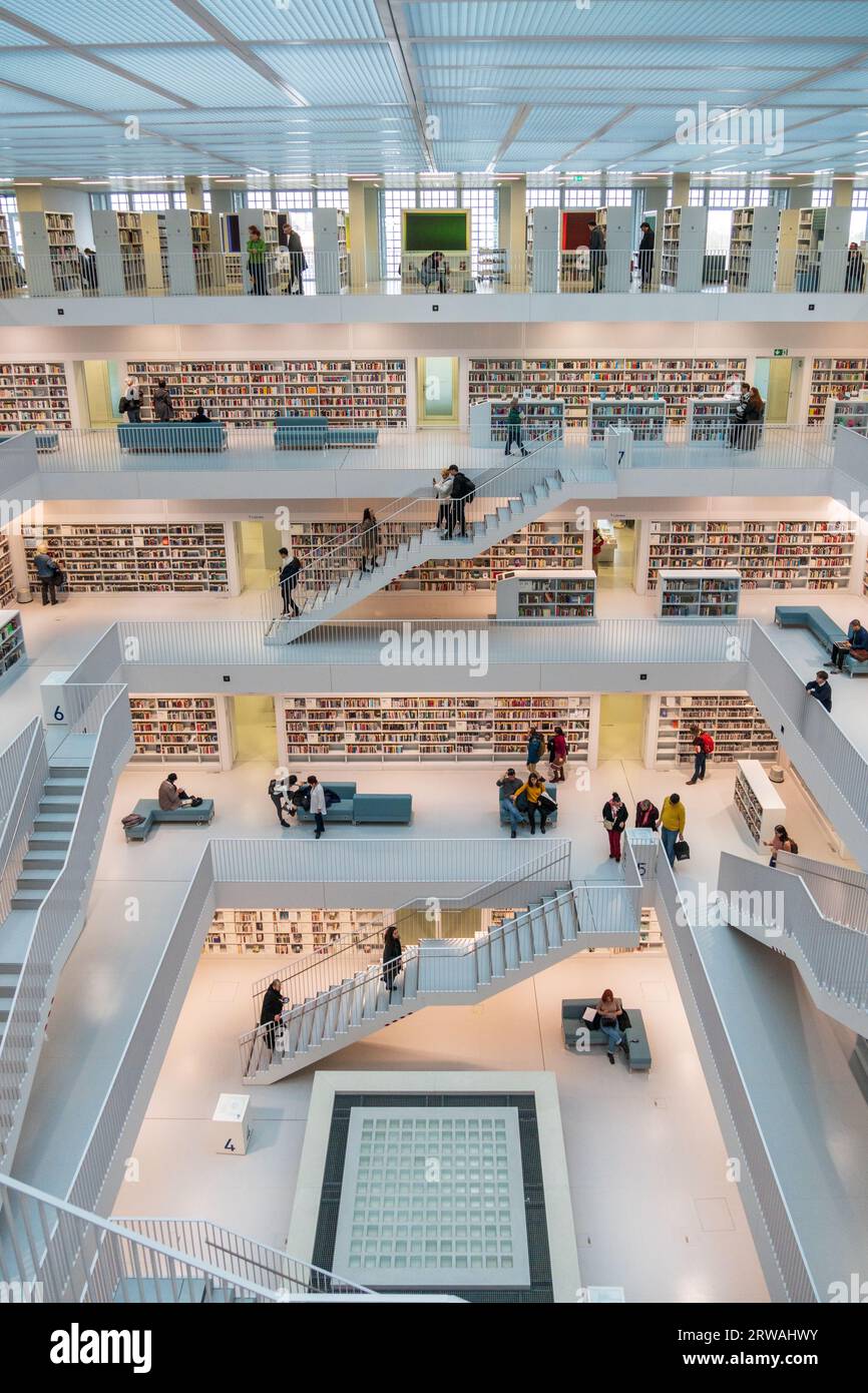 La Biblioteca comunale di Stoccarda a Mailänder Platz, Germania Foto Stock