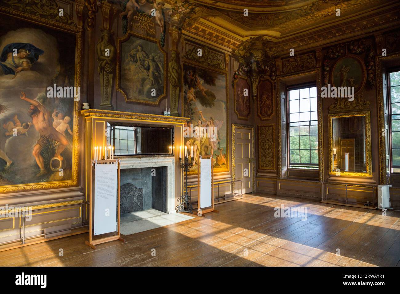 Interno della sala dipinta presso la Little Banqueting House, Hampton Court Palace, progettato dall'architetto William Talman per Guglielmo III, alias Re Guglielmo d'Orange. (135) Foto Stock