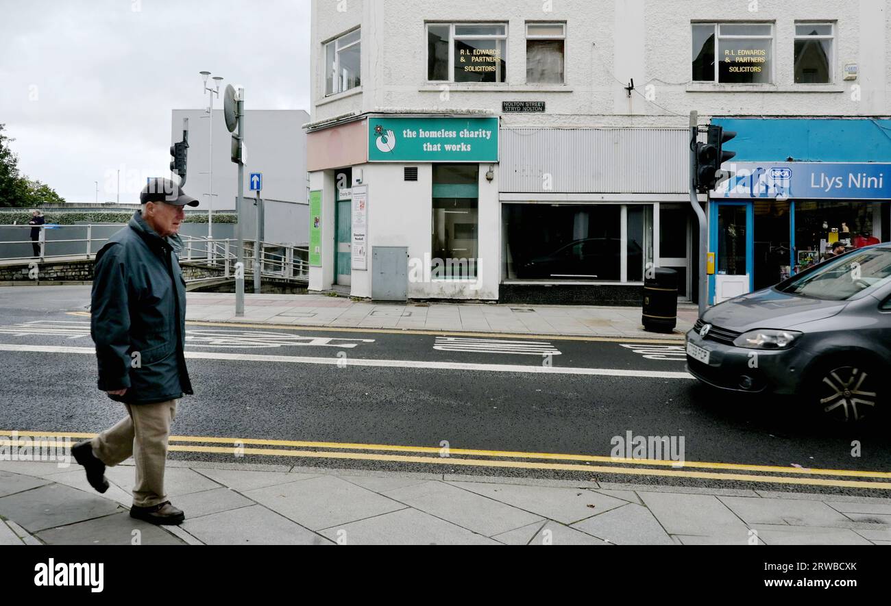 Caratteristica di Bridgend, una città del Galles, UKLa città ha molti negozi abbandonati foto di Richard Williams Photography Foto Stock