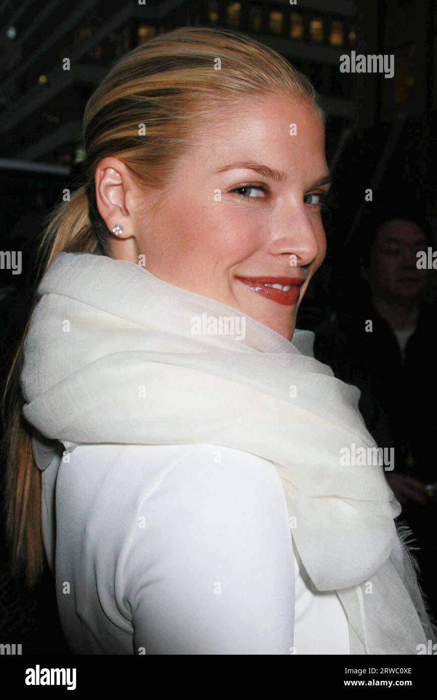 Ali Larter partecipa alla mostra Calvin Klein della collezione Autunno 2008 al Bryant Park durante la Mercedes-Benz Fashion Week a New York il 7 febbraio 2008. Crediti fotografici: Henry McGee/MediaPunch Foto Stock