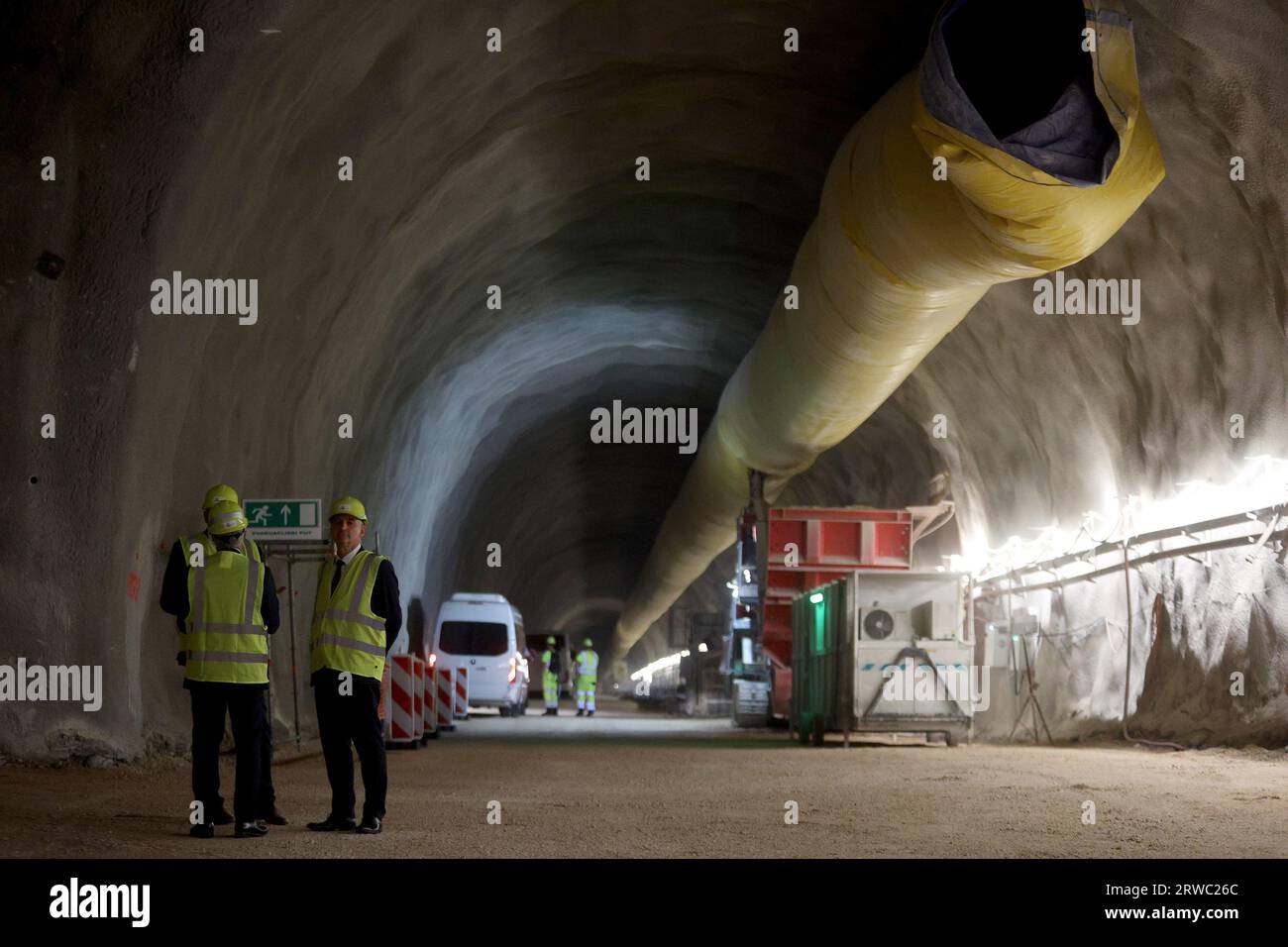 Rijeka, Croazia. 18 settembre 2023. Marcatura cerimoniale della svolta del secondo tubo del tunnel Ucka. Il tubo è lungo 5,63 km ed è attualmente il più grande investimento infrastrutturale stradale in Croazia, del valore di 200 milioni di euro, e l'intero progetto dovrebbe essere completato entro l'inizio della prossima stagione turistica, a fiume, in Croazia, il 18 settembre 2023. Foto: Nel Pavletic/PIXSELL credito: Pixsell/Alamy Live News Foto Stock