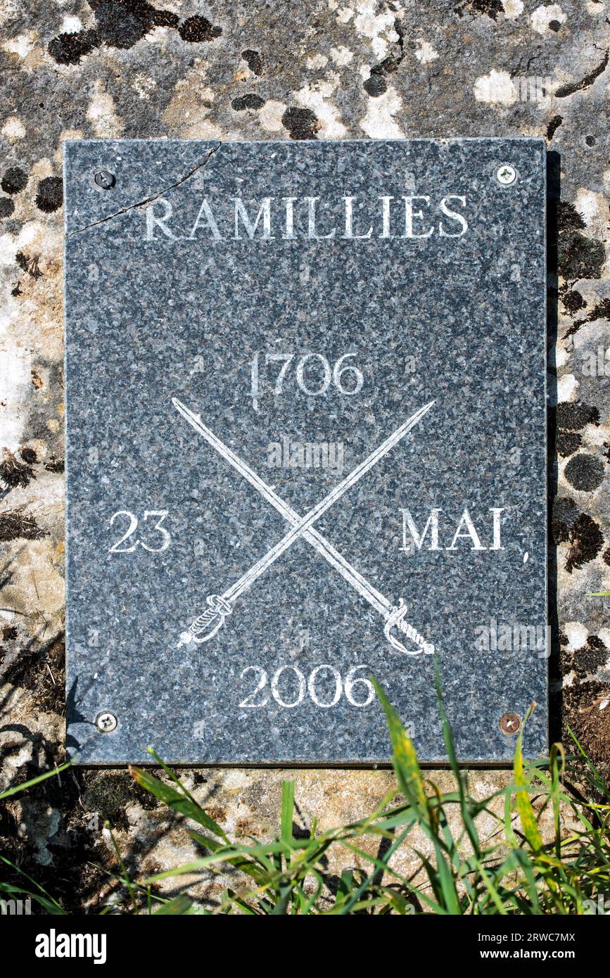 Targa commemorativa che ricorda la battaglia di Ramillies, 1706 Guerra di successione spagnola nel Brabante Vallone, Vallonia, Belgio Foto Stock