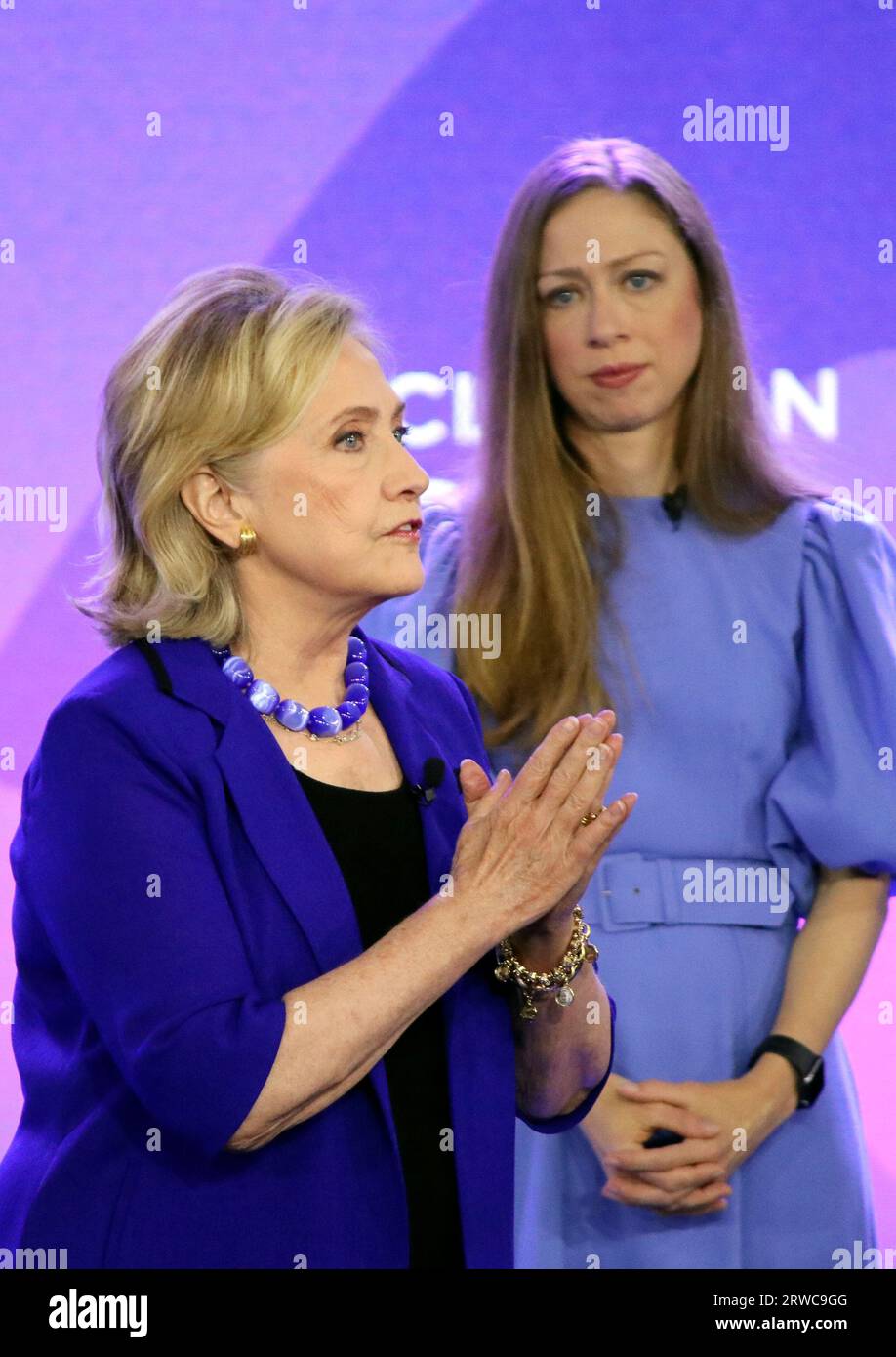 New York, NY, USA. 18 settembre 2023. Hillary Rodham Clinton e Chelsea Clinton alla Clinton Global Initiative del 2023 a New York il 18 settembre 2023. Crediti: Katie Godowski/Media Punch/Alamy Live News Foto Stock