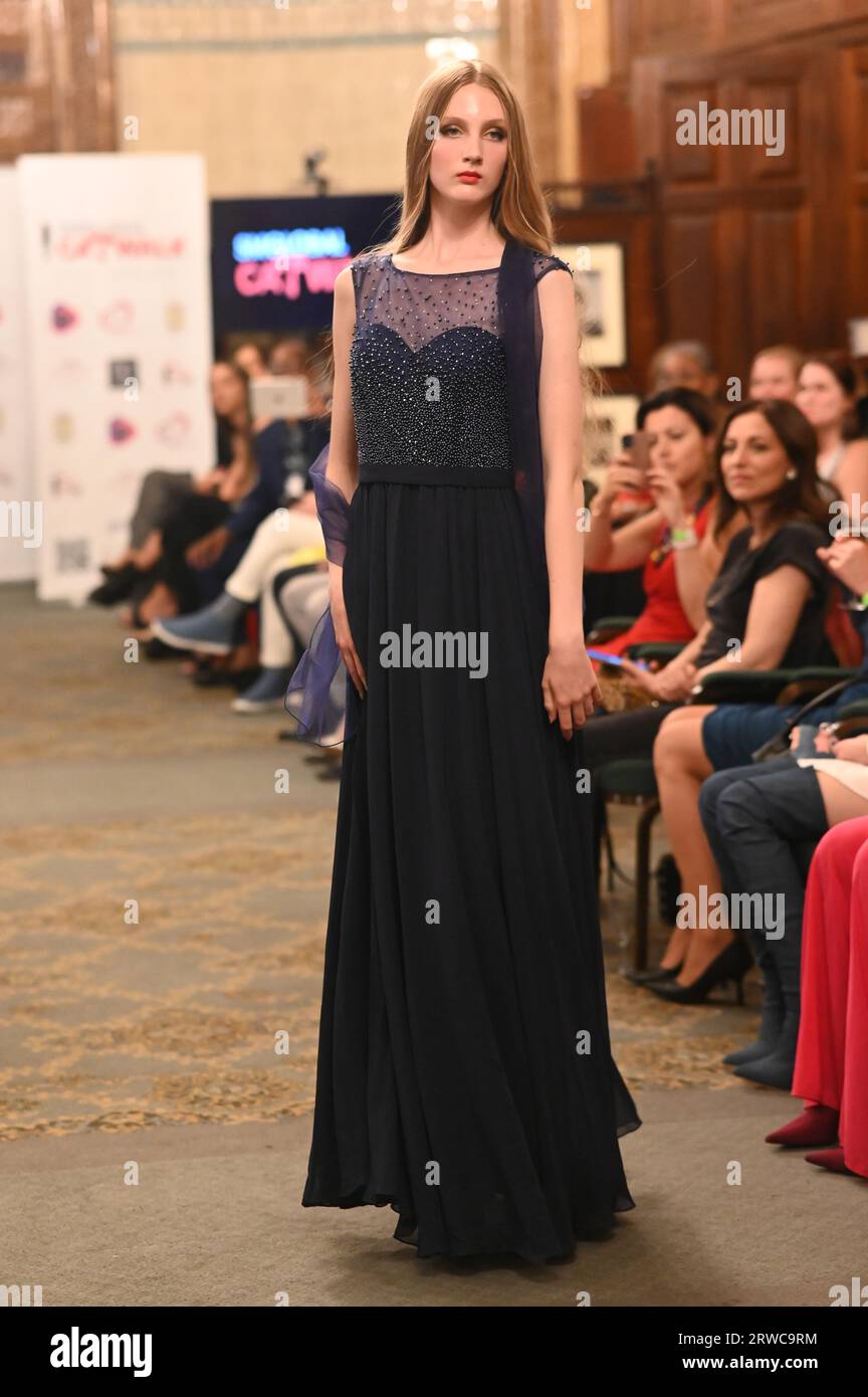 Londra, Regno Unito. 15 settembre 2023. Spettacoli dal vivo degli animatori alla London Fashion Week GALA SS 24 presso il Royal Horseguards Hotel, Londra, Regno Unito. Credito: Vedere li/Picture Capital/Alamy Live News Foto Stock