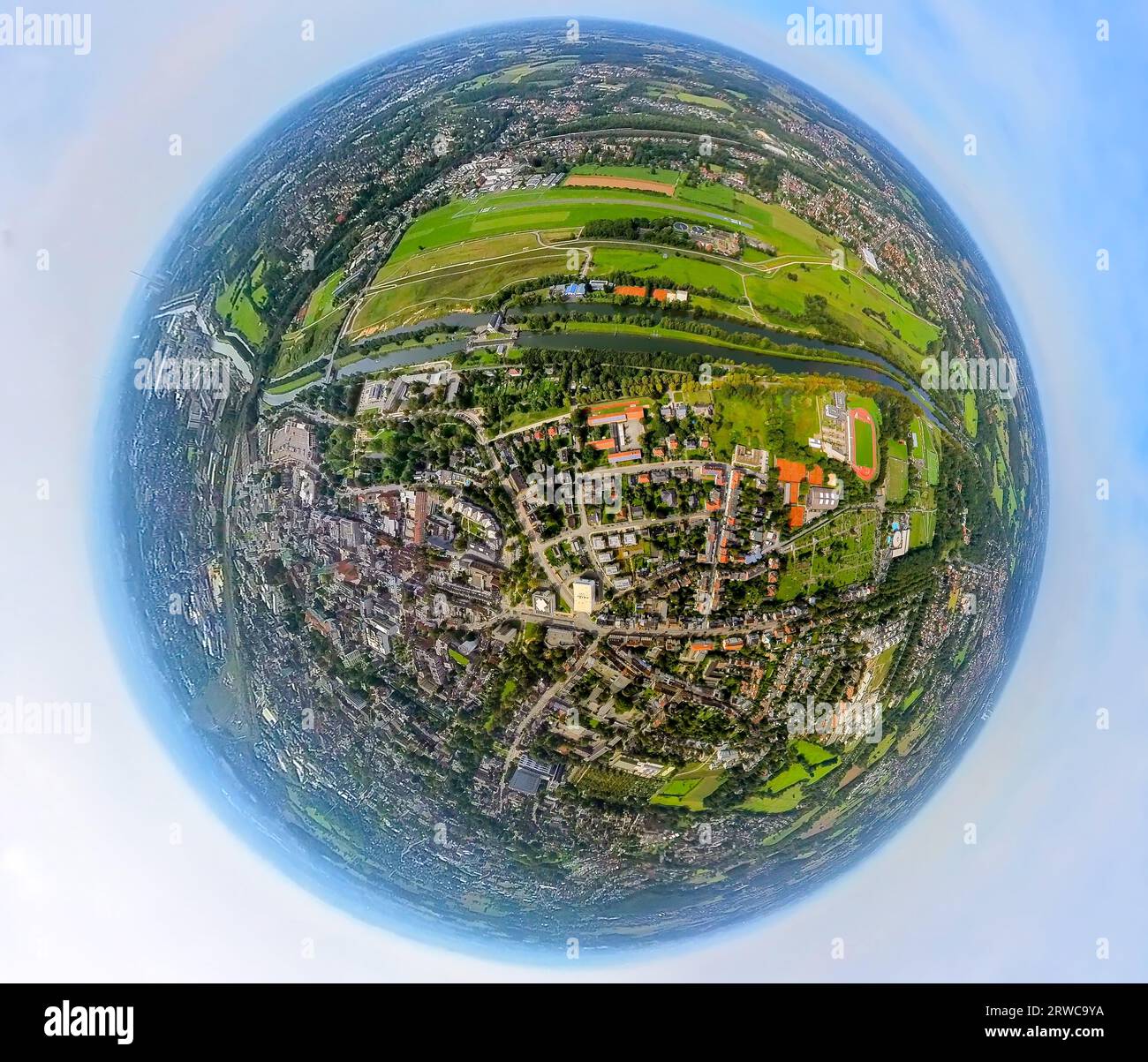 Vista aerea, vista città Hamm-Mitte, città e aeroporto Lippewiesen, centro sportivo est, canale Datteln-Hamm e fiume Lippe, globo, fisheye shot, 360° Foto Stock