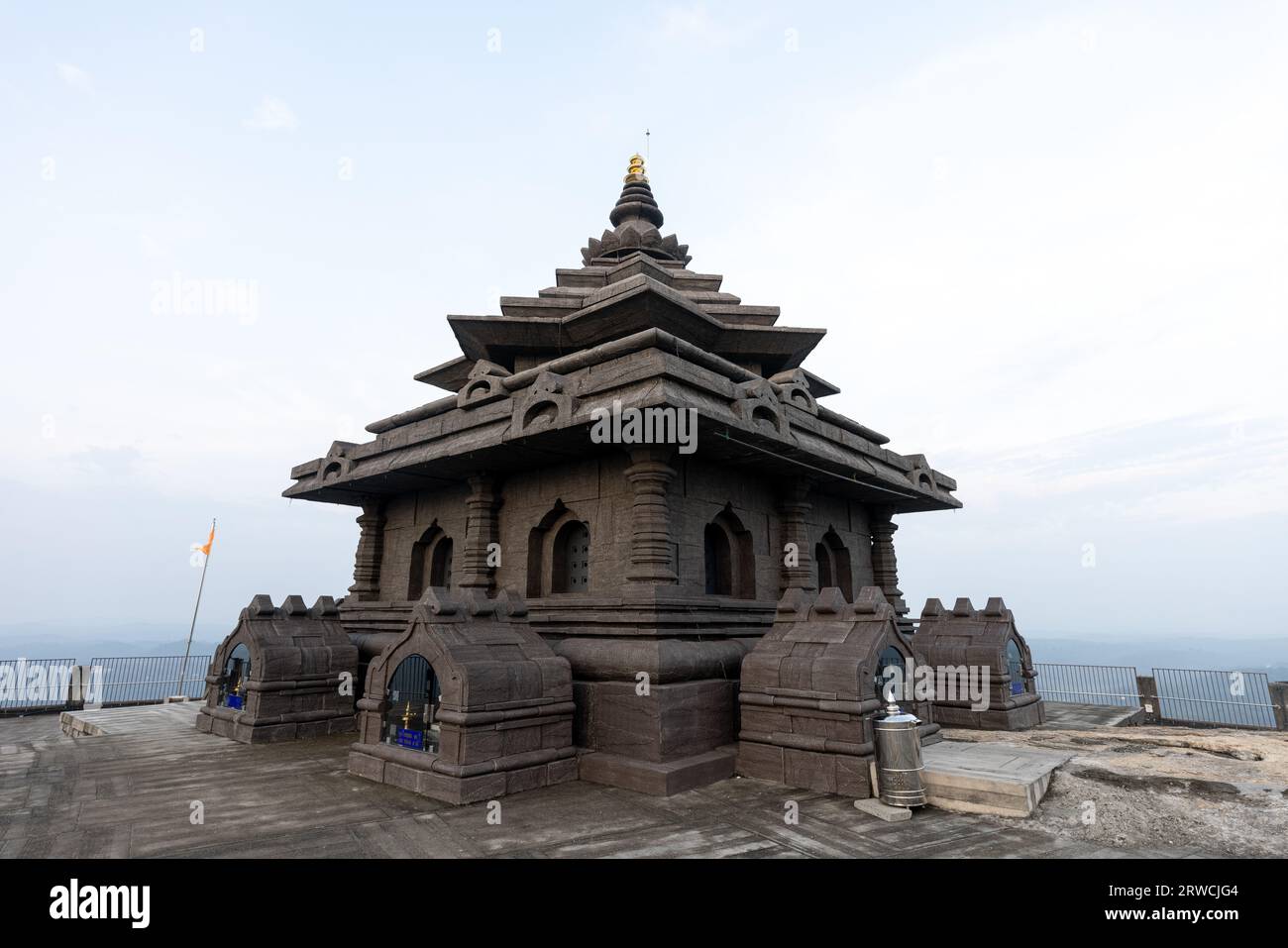 KOLLAM, KERALA, INDIA - 7 GENNAIO 2021: Scultura di Jatayu, un uccello divino Foto Stock