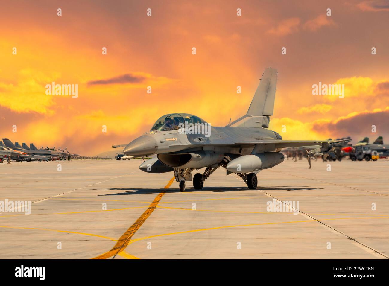 Konya, Turchia - 07 01 2021: Anatolian Eagle Air Force esercizio 2021 F16 Fighter Jet in una posizione tassante in Turchia Foto Stock