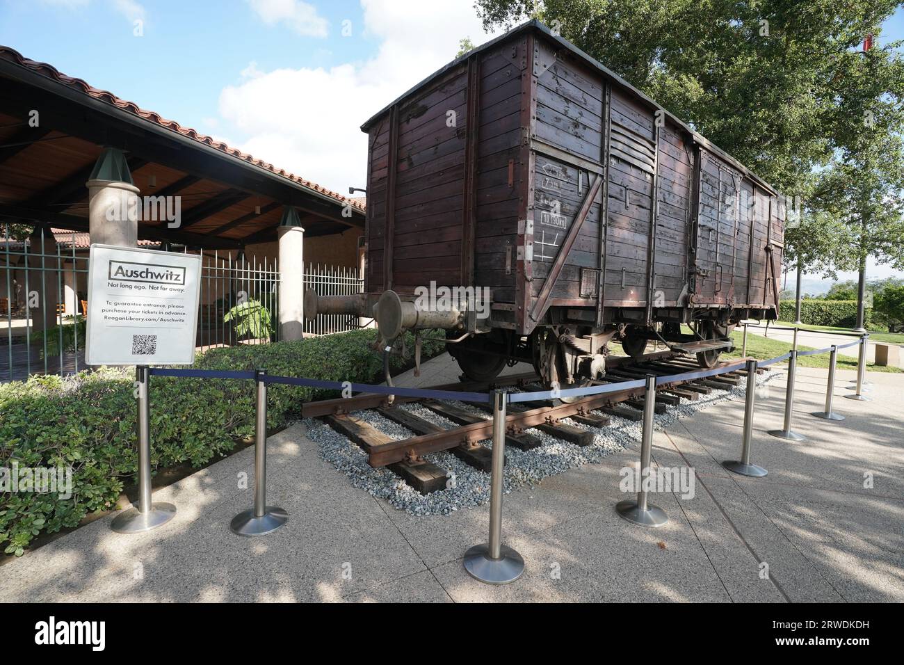 "Auschwitz. Non molto tempo fa. Non lontano." Mostra alla biblioteca presidenziale Ronald Reagan. Più di 700 oggetti originali di valore storico e umano. Foto Stock