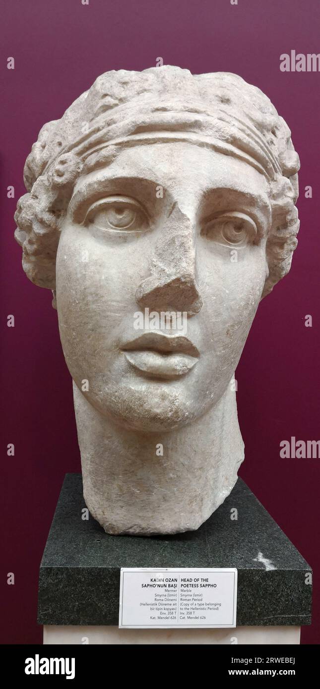 Statua di Saffo, poeta greco arcaico di Eresos o Mitilene sull'isola di Lesbo del periodo ellenistico Foto Stock