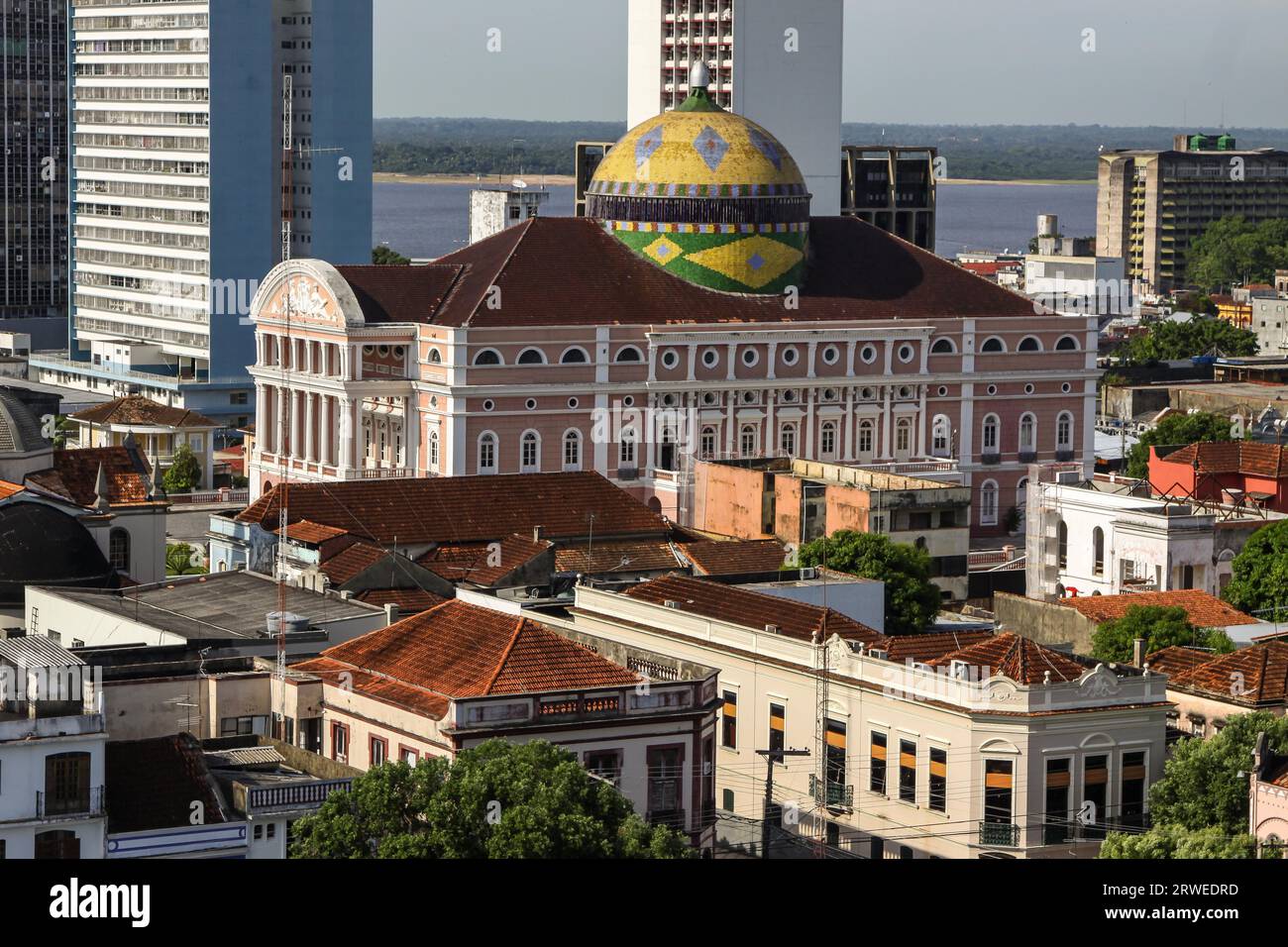 Vista di Manaus con Teatro Amazonas, Brasile Foto Stock