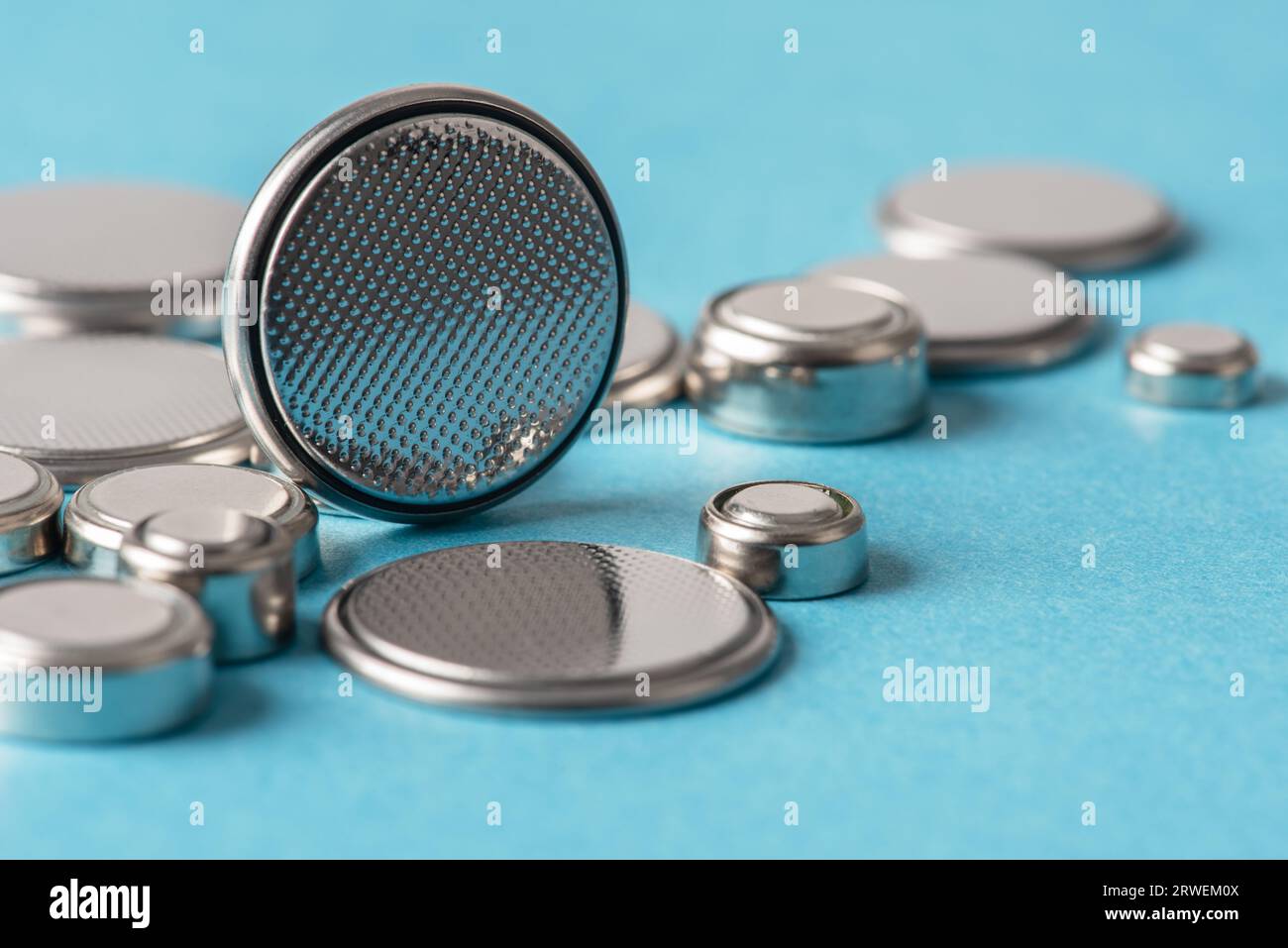 Watch battery immagini e fotografie stock ad alta risoluzione - Alamy