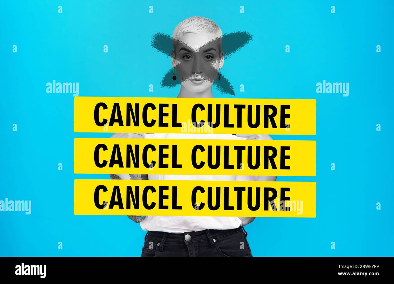 Cancella cultura, donna e testo sovrapposti con grafica e segno per tossico e vietato in studio. Sfondo blu, croce e banner giallo con pubblico Foto Stock