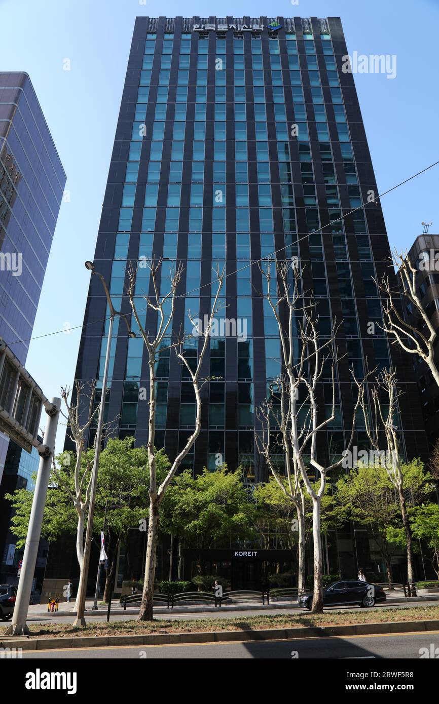 SEOUL, COREA DEL SUD - 7 APRILE 2023: Ufficio Koreit a Gangnam. Koreit sta per Korea Real Estate Investment and Trust. L'azienda è specializzata in professionisti Foto Stock