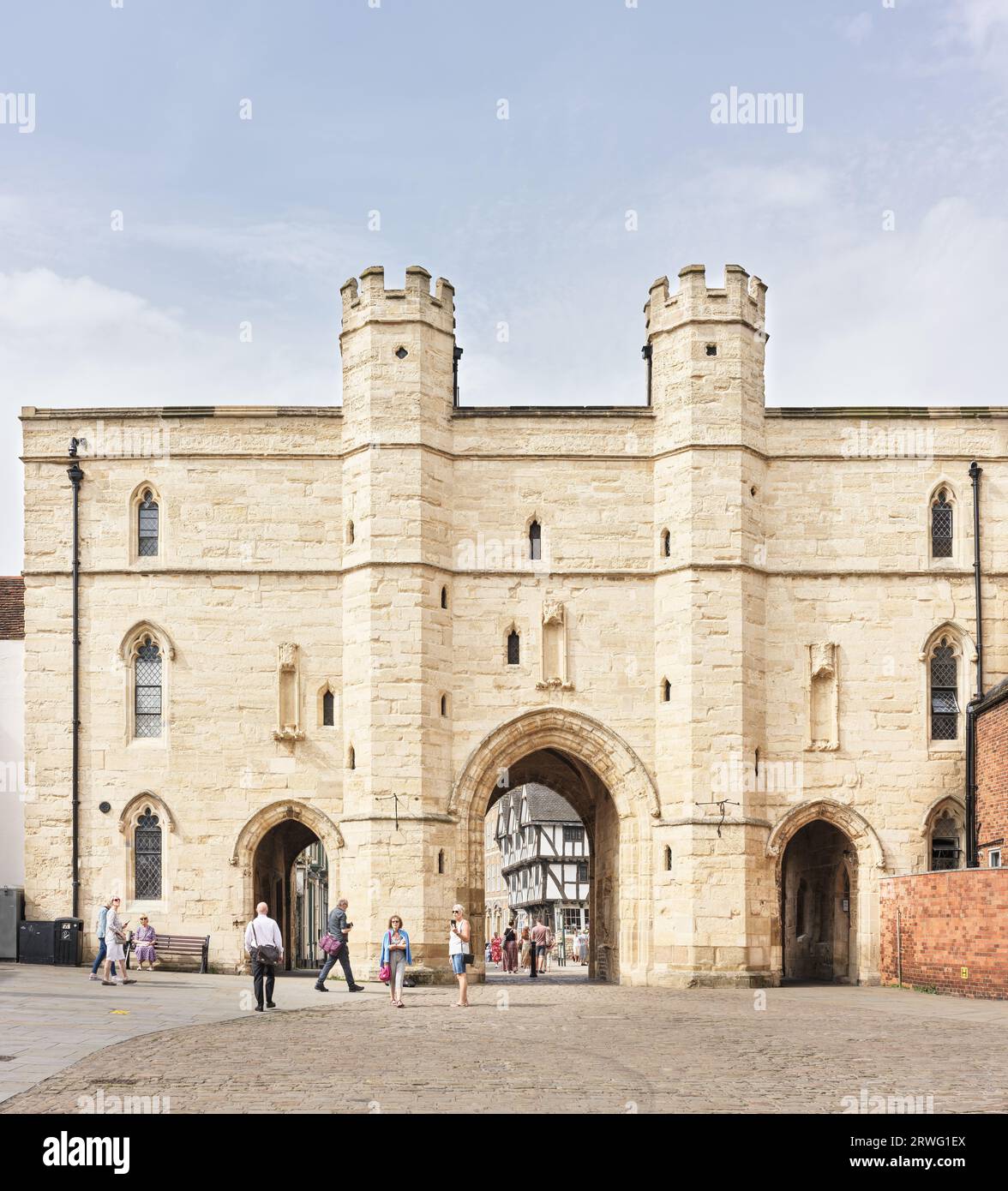 Uscita Exchequergate dalla cattedrale medievale costruita dai normanni a Lincoln, Inghilterra. Foto Stock
