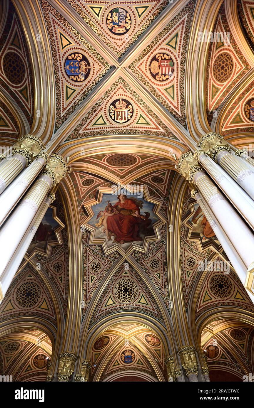 Vienna, Austria. Museo di storia militare di Vienna. Affreschi nella scala del museo Foto Stock