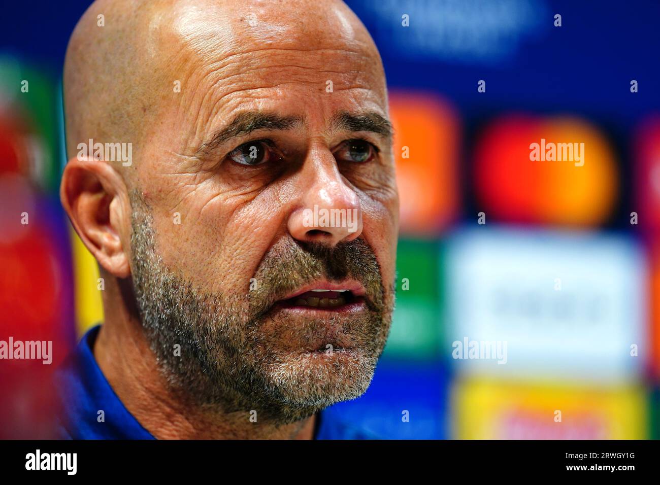 Peter Bosz, manager del PSV Eindhoven, durante una conferenza stampa all'Emirates Stadium di Londra. Data foto: Martedì 19 settembre 2023. Foto Stock