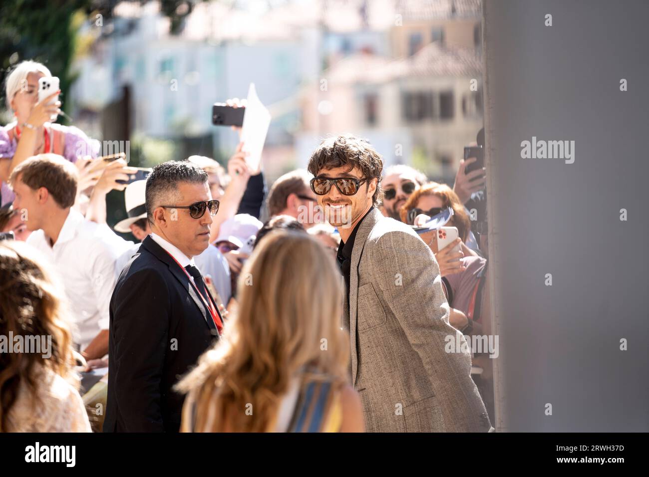 VENEZIA, ITALIA - 04 SETTEMBRE: Cailee Spaeny, Priscilla Presley, Sofia Coppola e Jacob Elordi incontrano i fan dopo il photocall al 80° Venice in Foto Stock