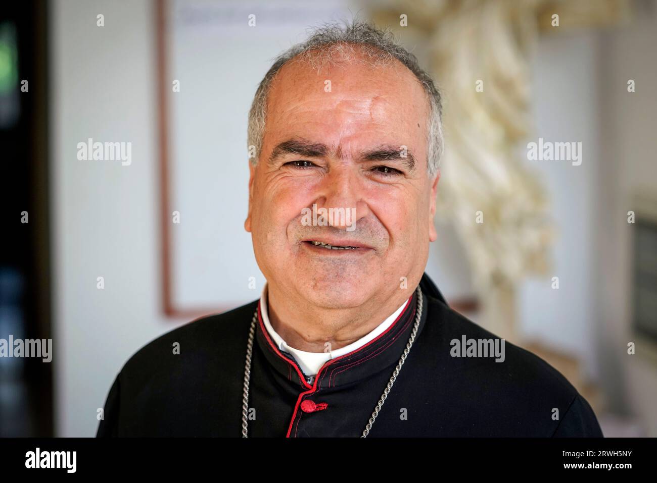 L'Arcivescovo maronita Hanna Rahmé, eparchia di Deir-al-Ahmar, Libano, pianura di Beeka Foto Stock