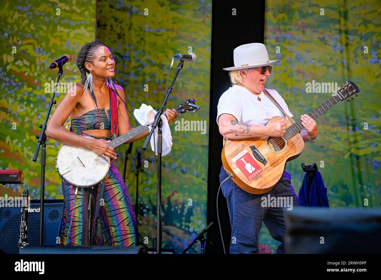 Allison Russell, Irish Mythen, Canmore Folk Music Festival, Canmore, Alberta, Canada Foto Stock