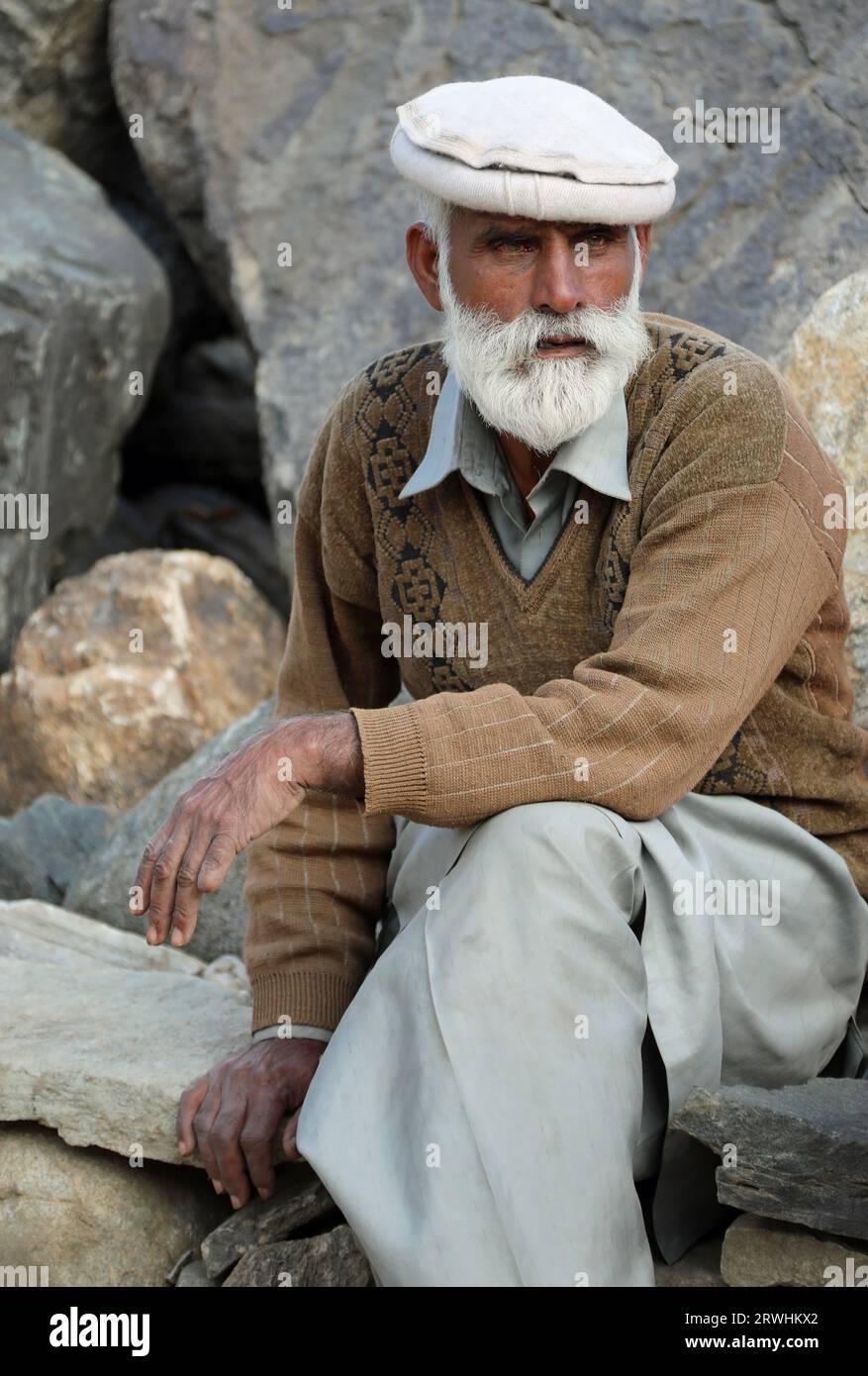 Pastore nomade nella valle di Kaghan nel nord del Pakistan Foto Stock