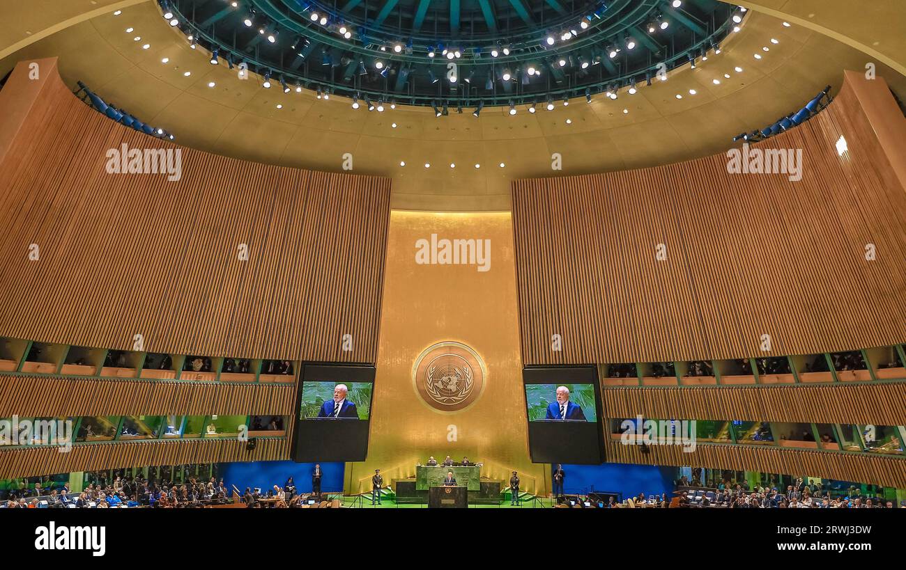 New York, Stati Uniti. 19 settembre 2023. Il presidente brasiliano Luiz Inacio Lula da Silva si rivolge alla 78a sessione dell'assemblea generale presso la sede delle Nazioni Unite, il 19 settembre 2023 a New York, New York, USA. Credito: Ricardo Stuckert/Presidenza del Brasile/Alamy Live News Foto Stock