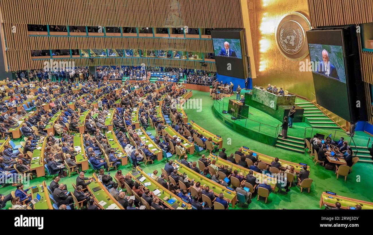 New York, Stati Uniti. 19 settembre 2023. Il presidente brasiliano Luiz Inacio Lula da Silva si rivolge alla 78a sessione dell'assemblea generale presso la sede delle Nazioni Unite, il 19 settembre 2023 a New York, New York, USA. Credito: Ricardo Stuckert/Presidenza del Brasile/Alamy Live News Foto Stock