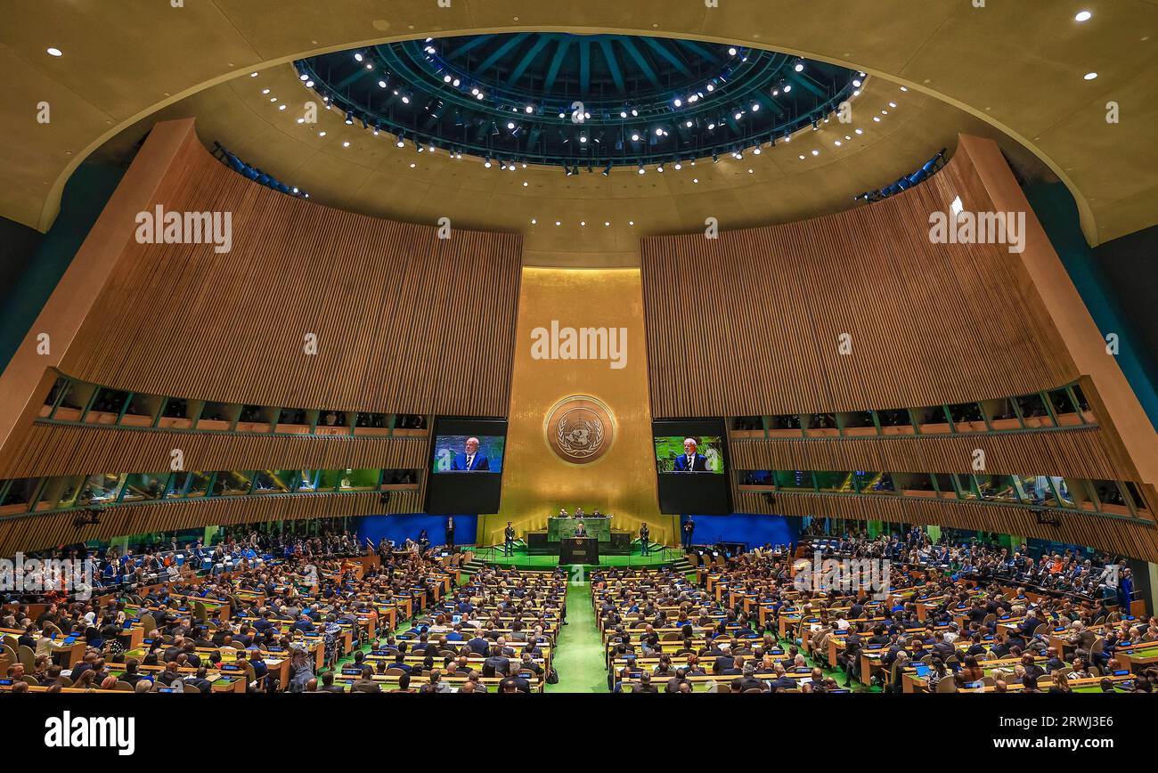 New York, Stati Uniti. 19 settembre 2023. Il presidente brasiliano Luiz Inacio Lula da Silva si rivolge alla 78a sessione dell'assemblea generale presso la sede delle Nazioni Unite, il 19 settembre 2023 a New York, New York, USA. Credito: Ricardo Stuckert/Presidenza del Brasile/Alamy Live News Foto Stock