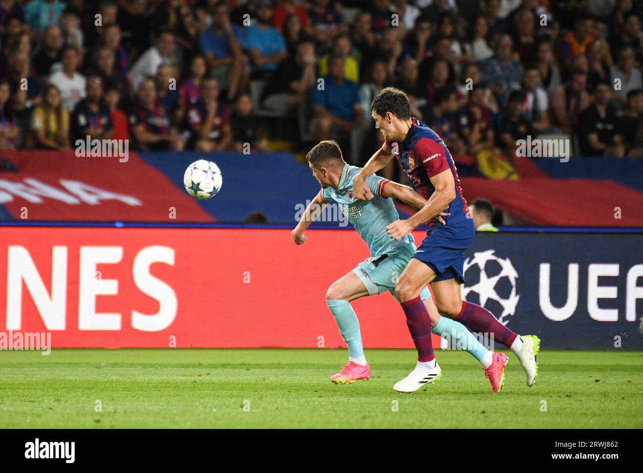 Barcellona, Spagna. 19 settembre 2023. BARCELLONA, SPAGNA - 19 SETTEMBRE: Christensen lotta contro la palla durante la partita del gruppo H di UEFA Champions League FC Barcelona e Anversa il 19 settembre 2023, allo stadio Montjuic di Barcellona, Spagna. (Foto di Sara Aribó/PxImages) credito: PX Images/Alamy Live News Foto Stock