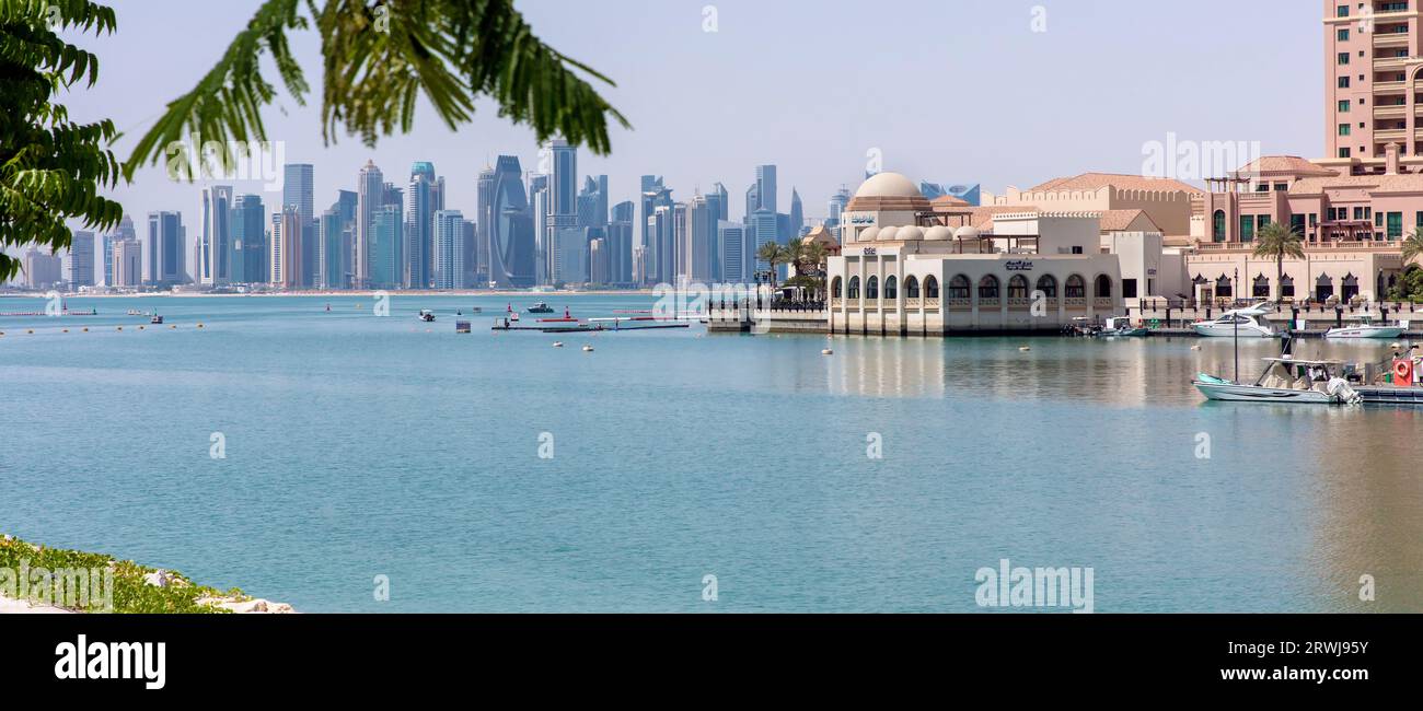 Panorama urbano e skyline di Doha da Lusail, Doha, Qatar Foto Stock