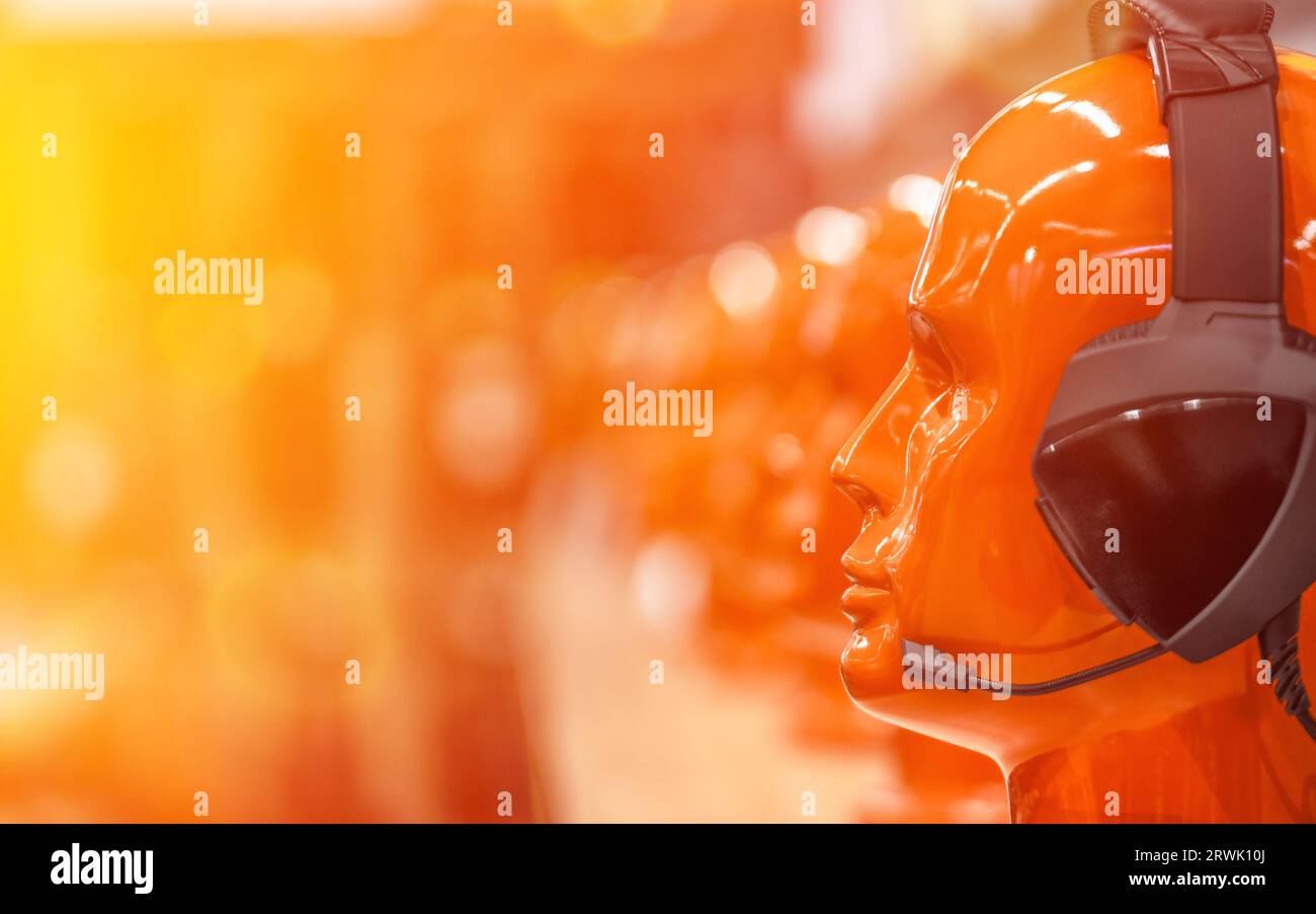 Futuristico receptionist telefonico ai e servizio personalizzato IA. Foto Stock