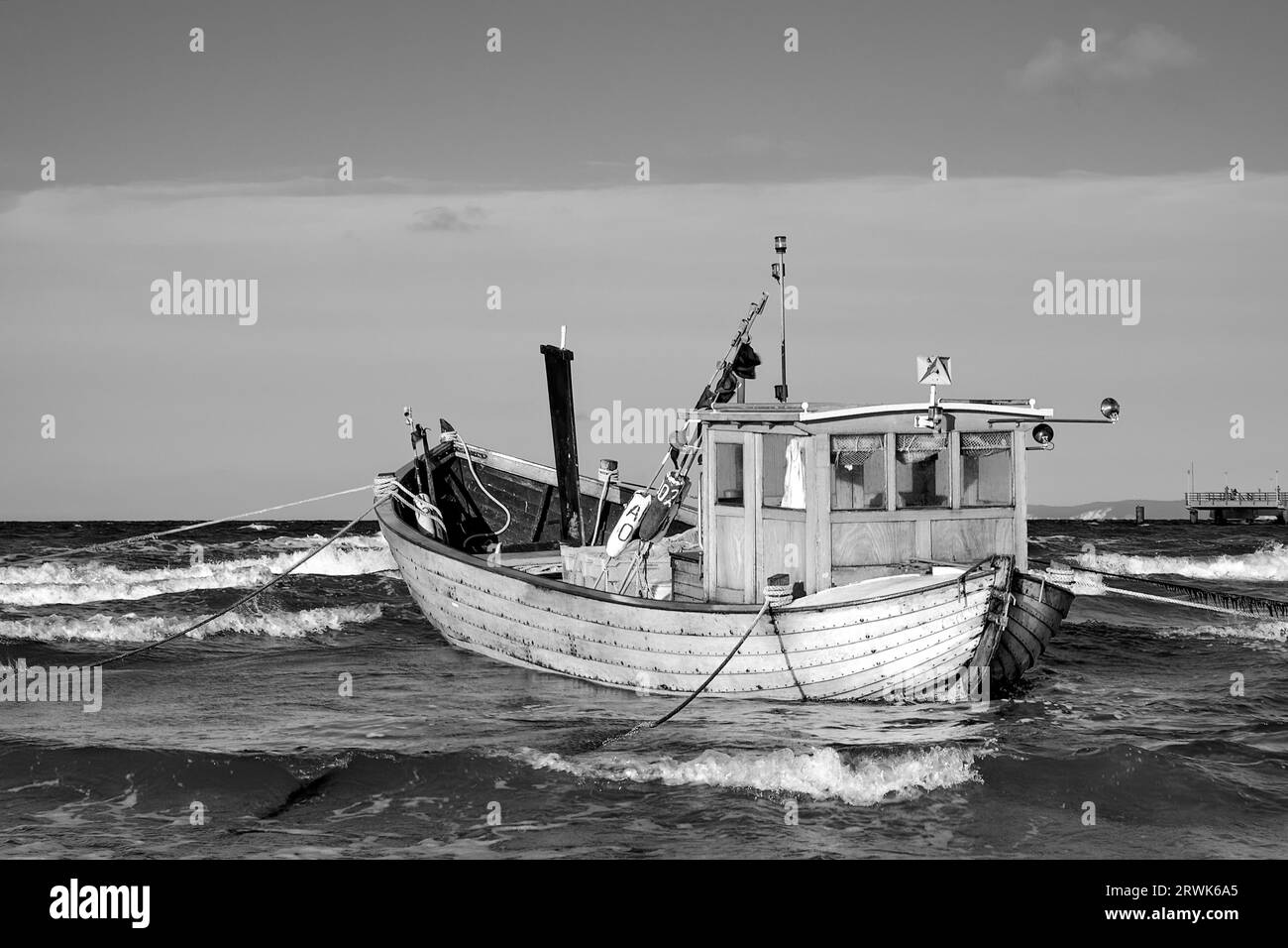 Peschereccio sulla costa baltica di Ahlbeck, Usedom Foto Stock