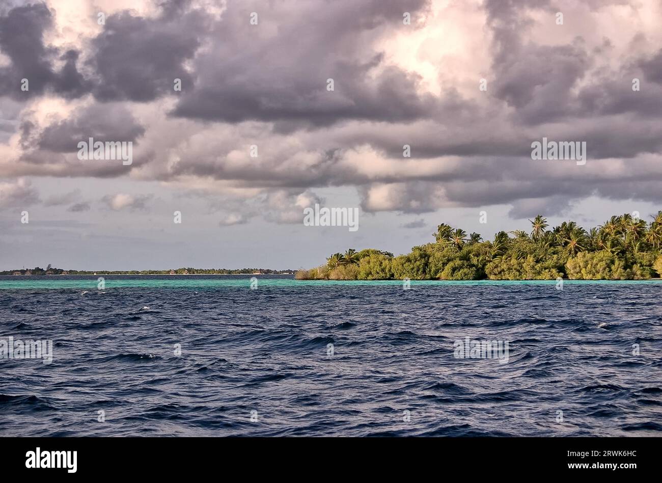 Villaggio di Embudu, Maldive, Atollo di male Sud, Oceano Indiano Foto Stock