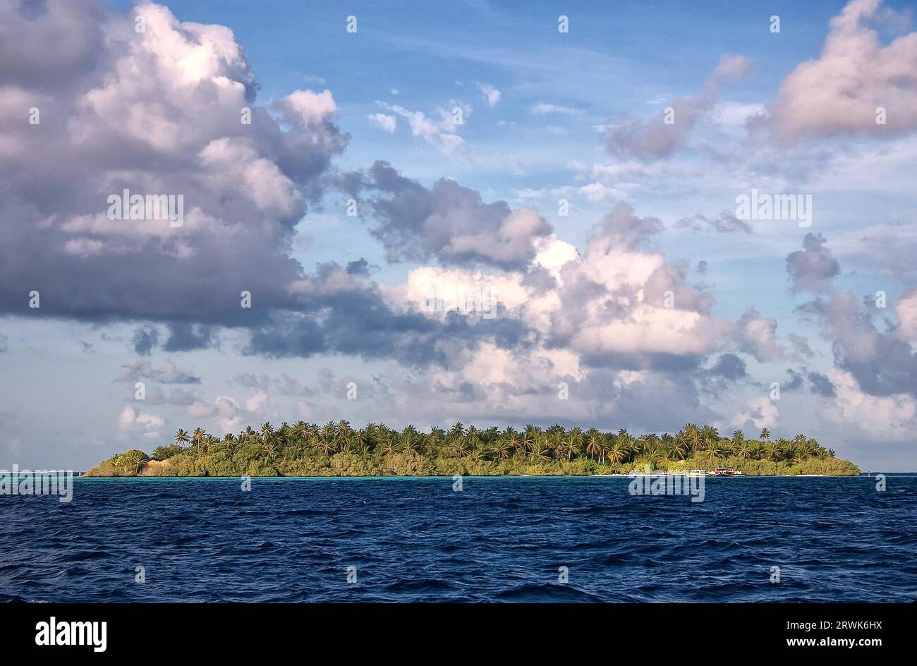 Villaggio di Embudu, Maldive, Atollo di male Sud, Oceano Indiano Foto Stock