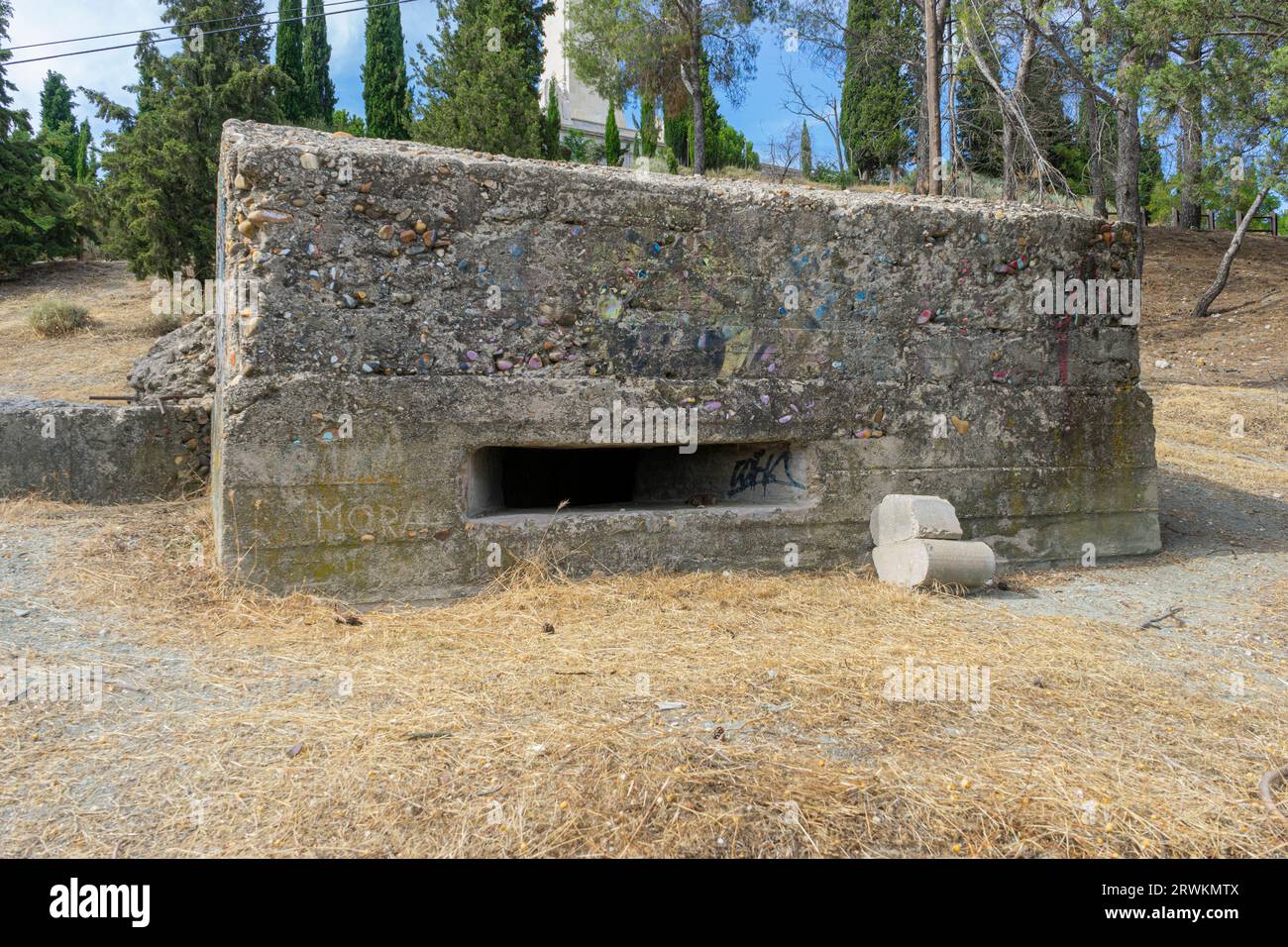 Storico bunker di Madrid, resti della guerra civile spagnola. Un testimone silenzioso di conflitti, storie e tempo passarono Foto Stock