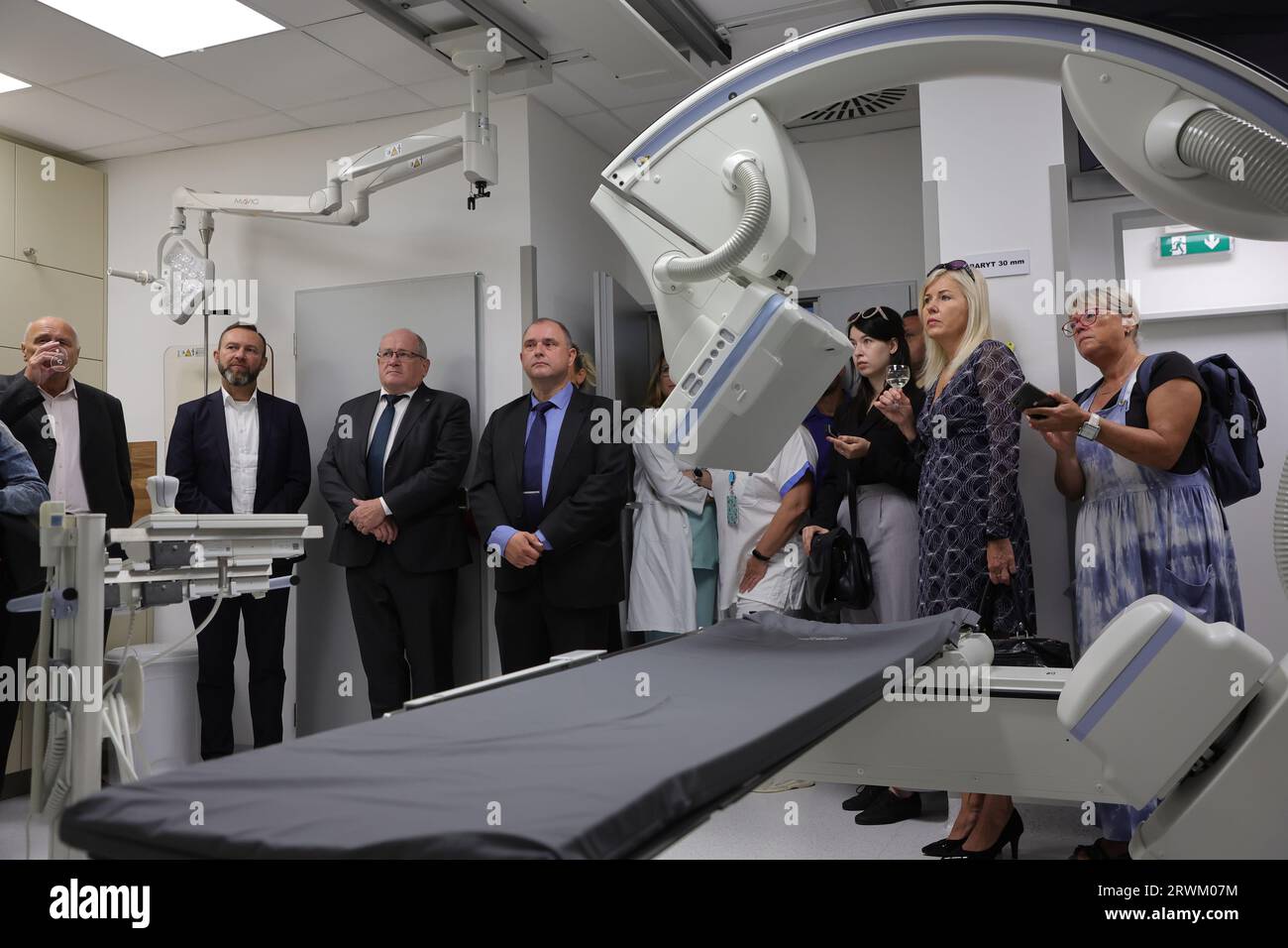 Frydek Mistek, Repubblica Ceca. 20 settembre 2023. New Artis zee multifunzione è progettato per soddisfare le esigenze della radiologia interventistica e della fluoroscopia in ospedale di Frydek-Mistek, Repubblica Ceca, 20 settembre 2023. Artis zee soddisfa le esigenze delle applicazioni endoscopiche in gastroenterologia. Crediti: Petr Sznapka/CTK Photo/Alamy Live News Foto Stock