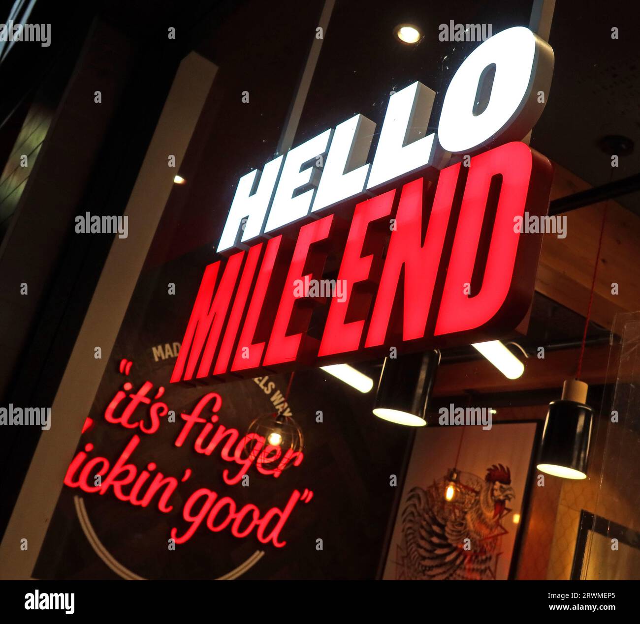 Hello Mile End, KFC, 381 Mile End Rd, Bow, Londra, Inghilterra, Regno Unito, E3 4QS Foto Stock