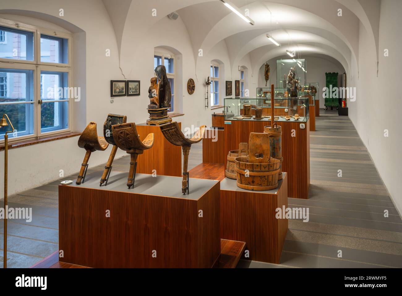 Interno del Museo d'Arte Folcloristica tirolese - Innsbruck, Austria Foto Stock