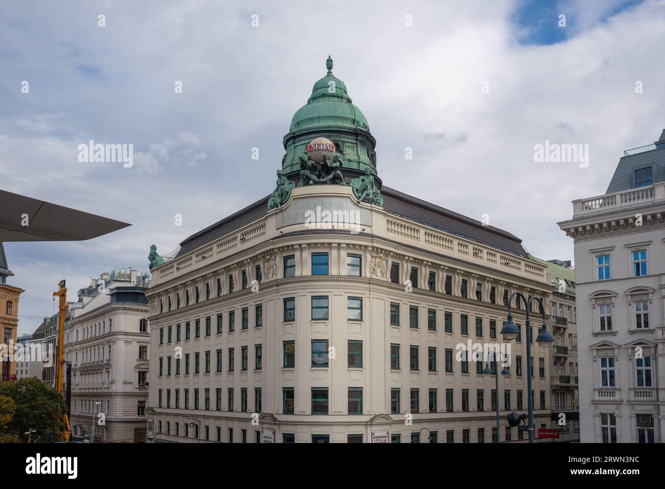 Edificio generali e Ufficio Turistico Vienna ad Albertinaplatz - Vienna, Austria Foto Stock